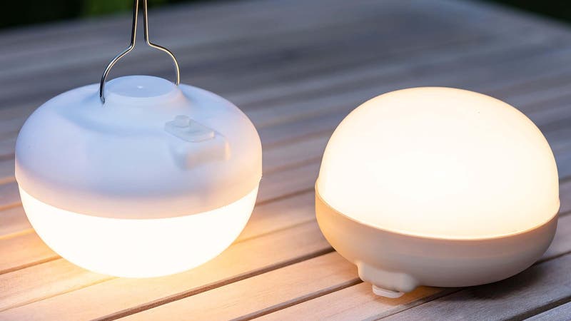 11 lámparas de exterior sin cables para iluminar ambientes en el