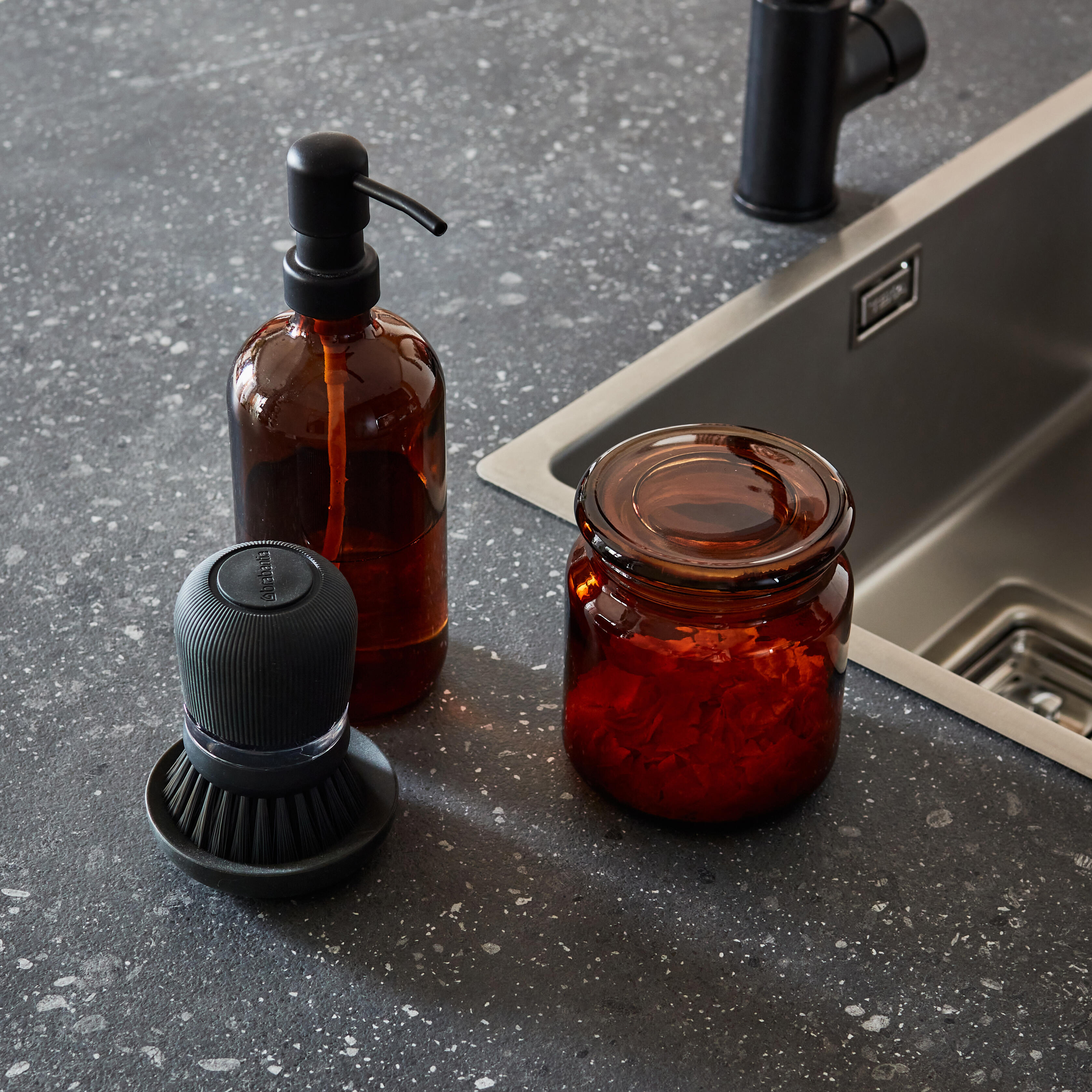 Distributeur Ambre marron AZAO - 5