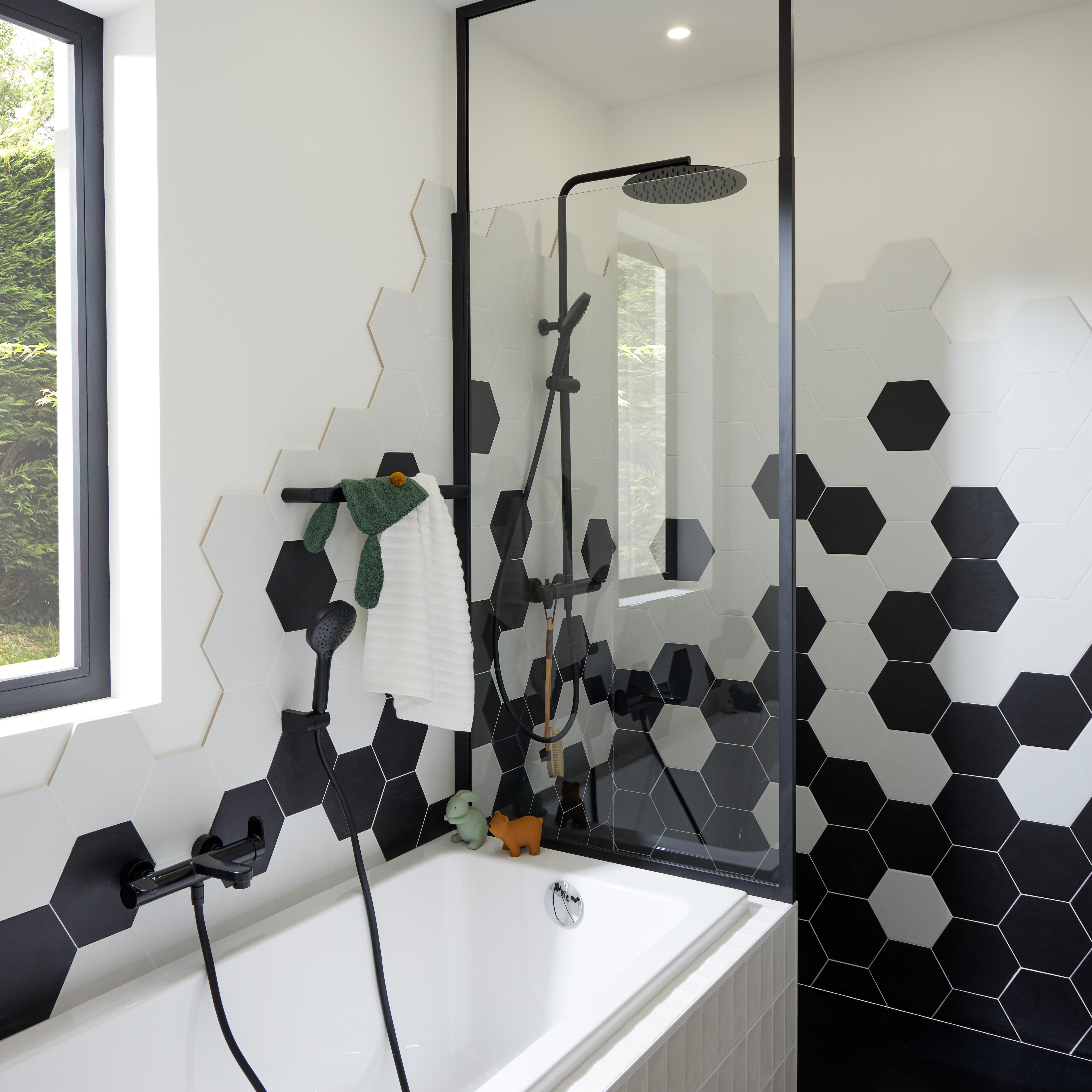 Pare-baignoire fixe transparent noir, H.155 x l.80 cm Unik - 3