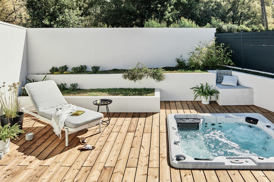Quel aménagement prévoir pour un coin spa extérieur ? - Ibiza Spa