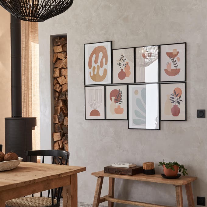 Composición de láminas en la pared