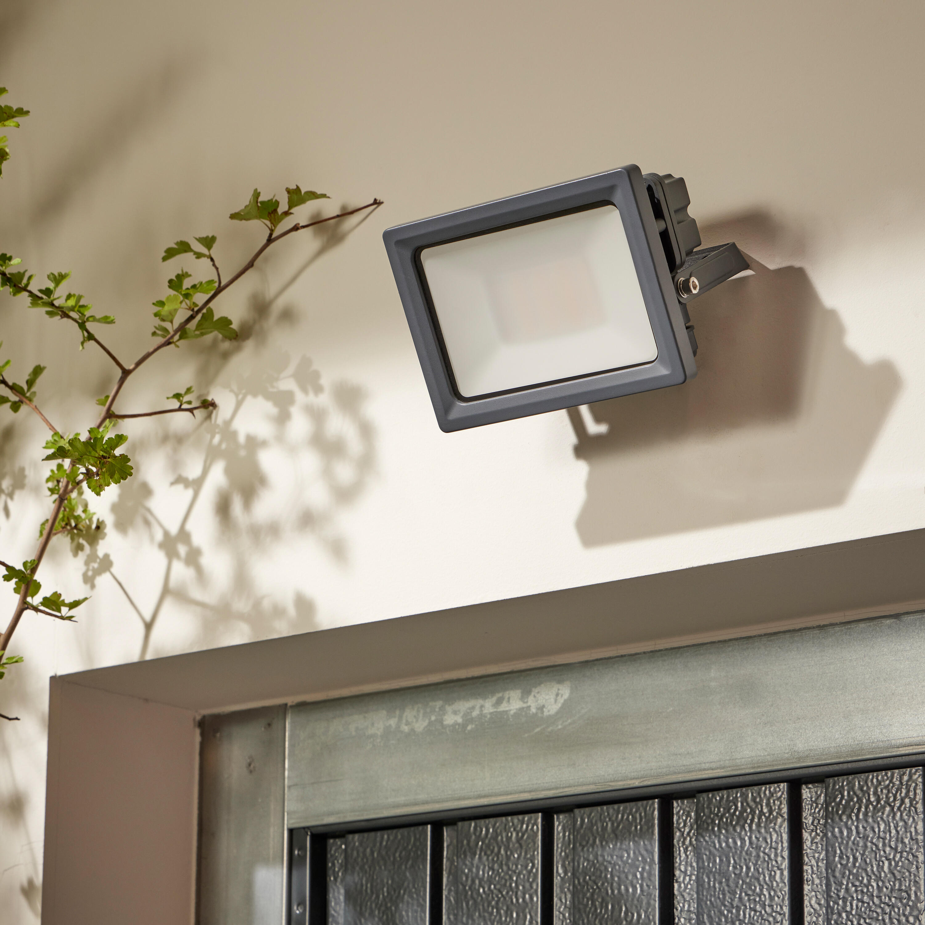 Naświetlacz zewnętrzny Enki z czujnikiem IP65 LED Inspire - 12