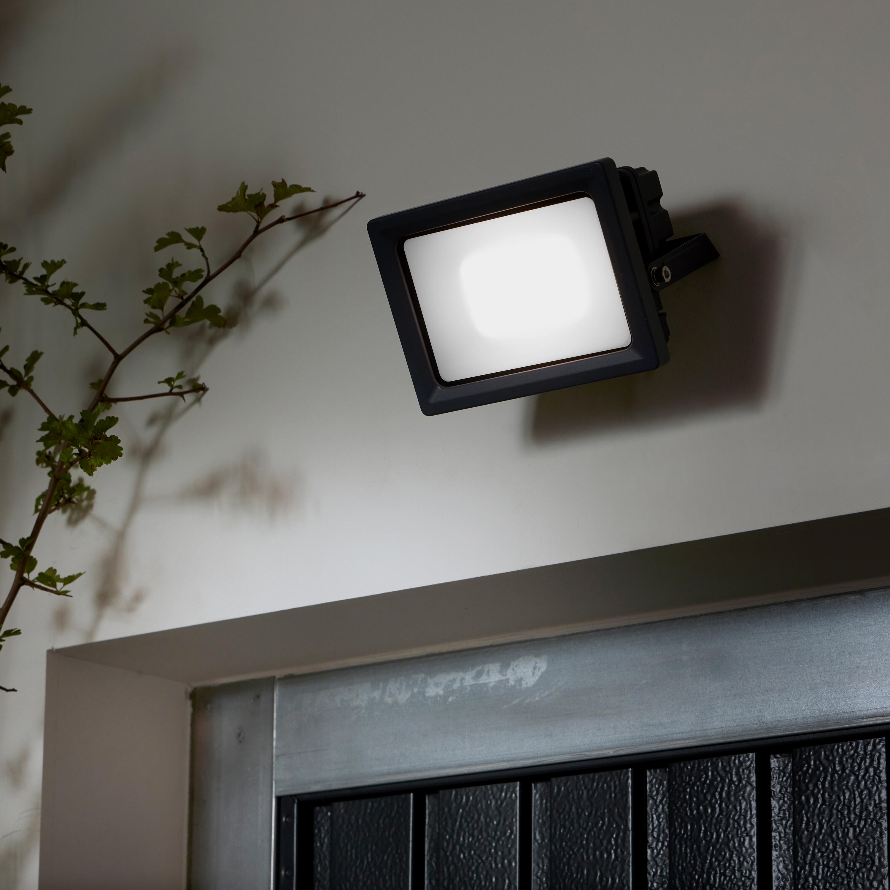 Naświetlacz zewnętrzny Enki z czujnikiem IP65 LED Inspire - 10