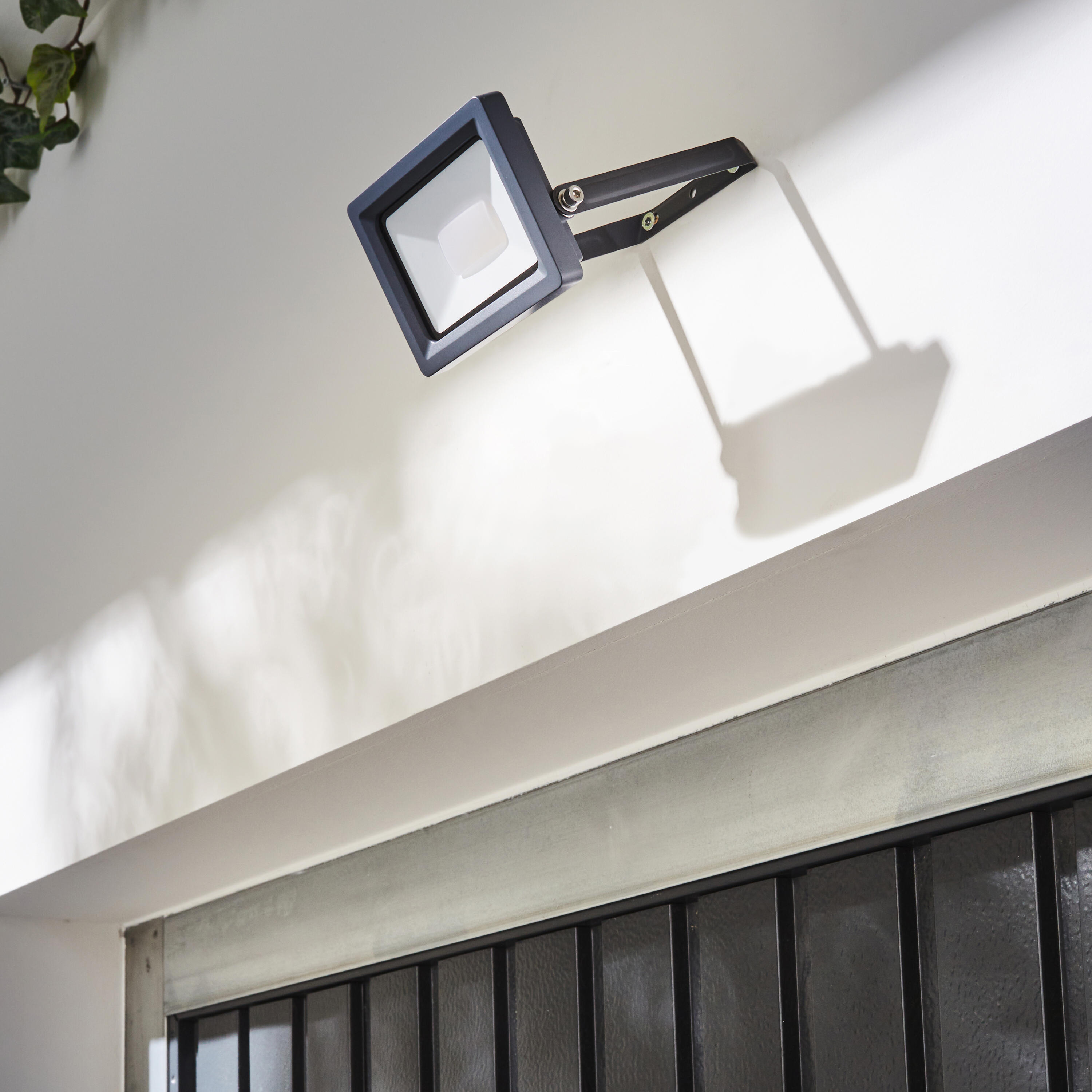 Projetor exterior led Yonkers 4000K 1350lm IP65 cinza Inspire - 13