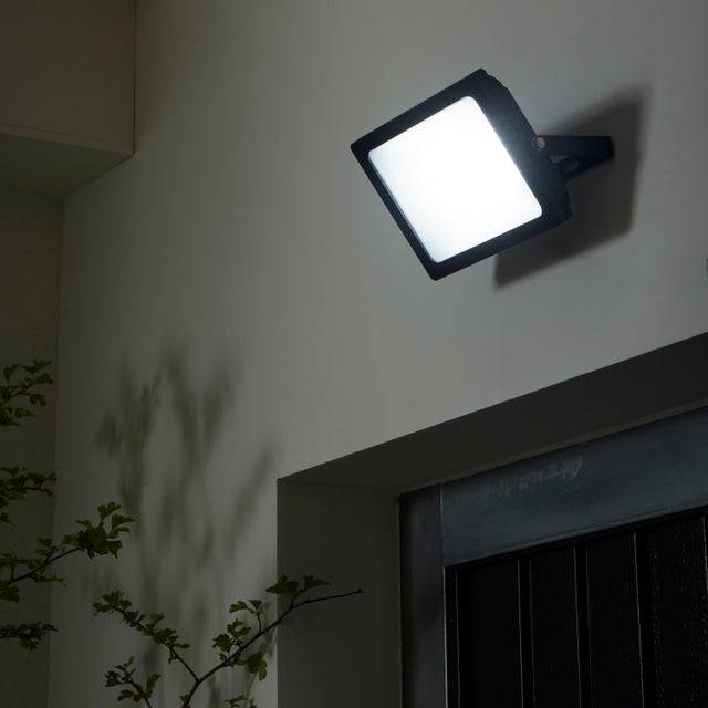 Proyector LED exterior INSPIRE Wilets rectangular luz fría 6500K 50W 5700 lm IP65 resistente a la lluvia y al polvo