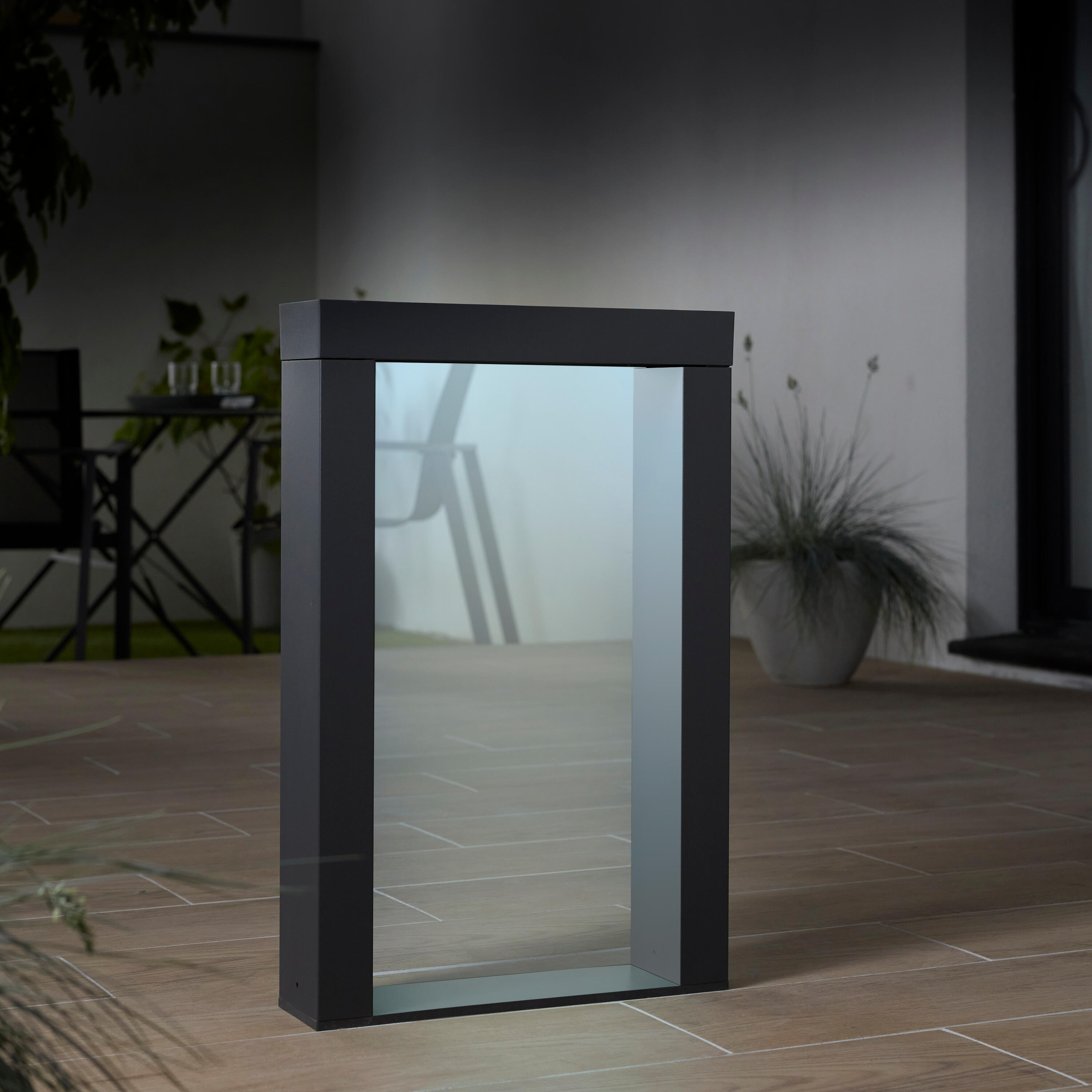 Potelet solaire et rechargeable Booster Ipanema 900 Lumen anthracite INSPIRE - 4