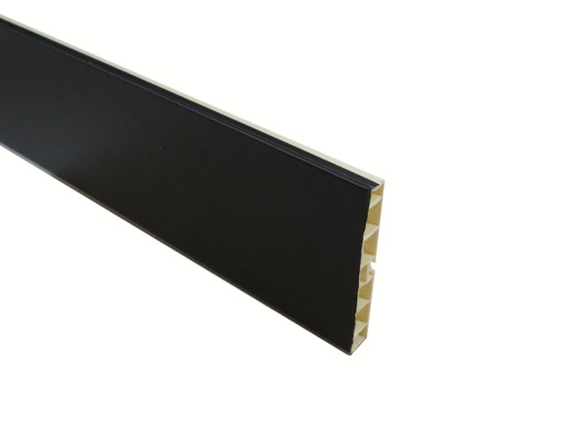 Rodapé plástico INTERFER 9.6X200CM PRETO MATE