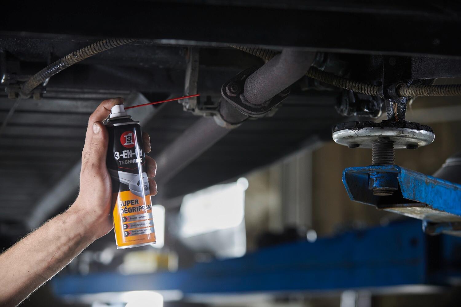 Dégrippant 3-EN-UN TECHNIQUE en aérosol 250 ml - 7