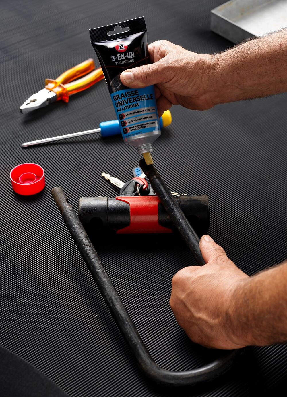Graisse universelle au lithium en tube, 150 g 3-EN-UN TECHNIQUE - 7