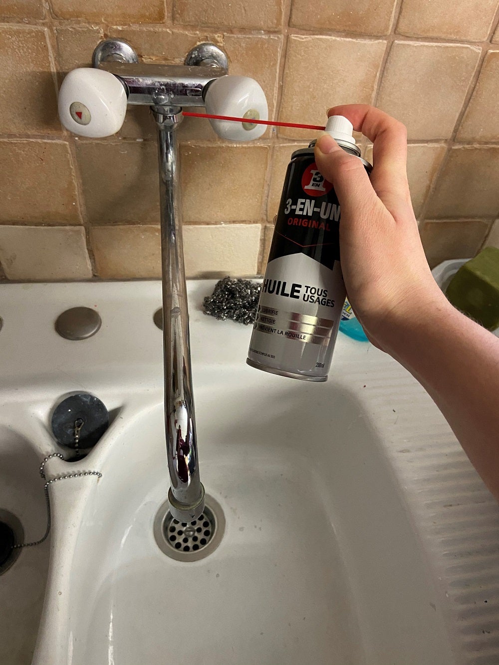 Lubrifiant et dégrippant 3-EN-UN en aérosol 200 ml - 9