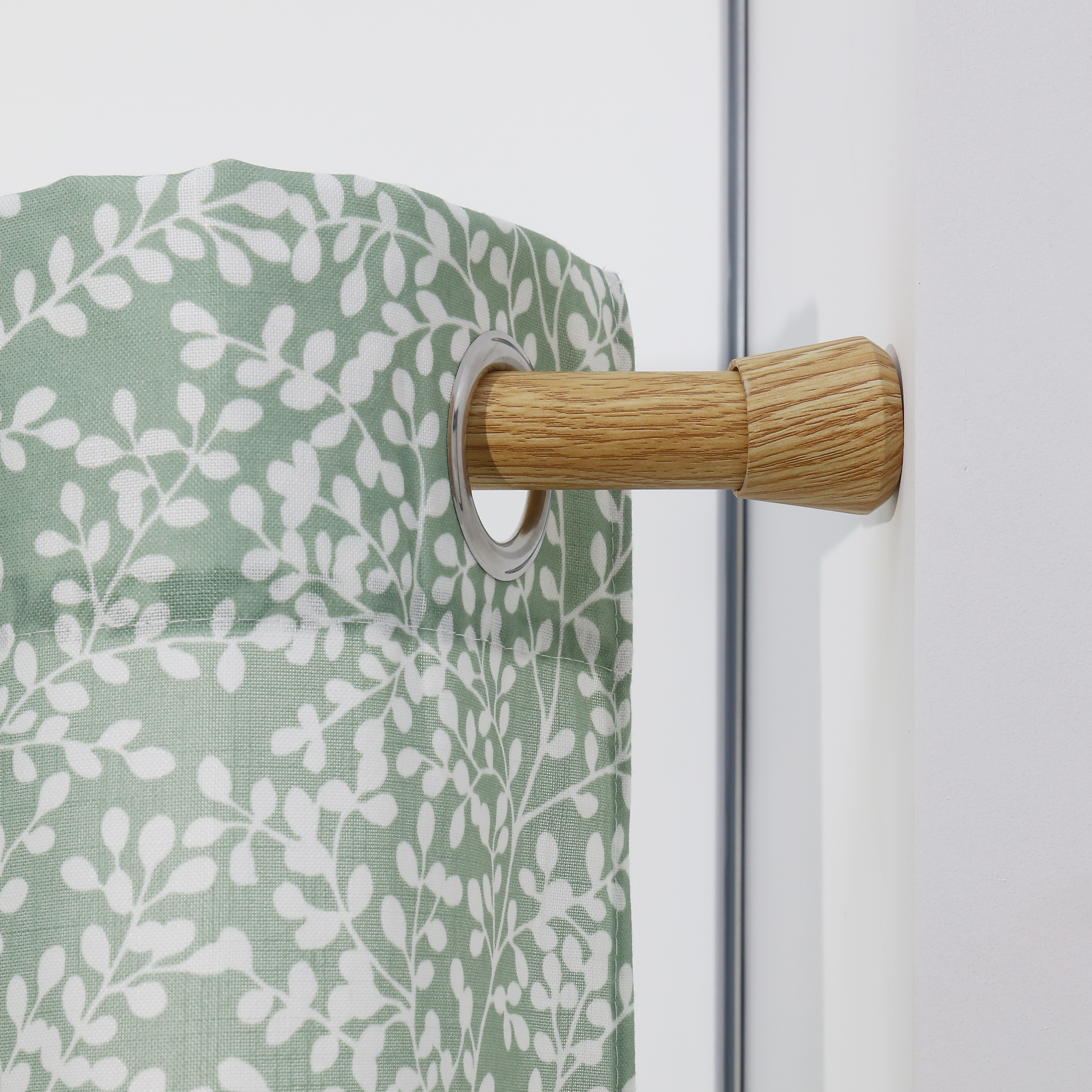 Kit de tringle à rideaux sans perçage effet bois Fuji, L.90 - 140 cm, diam.28 mm - 2