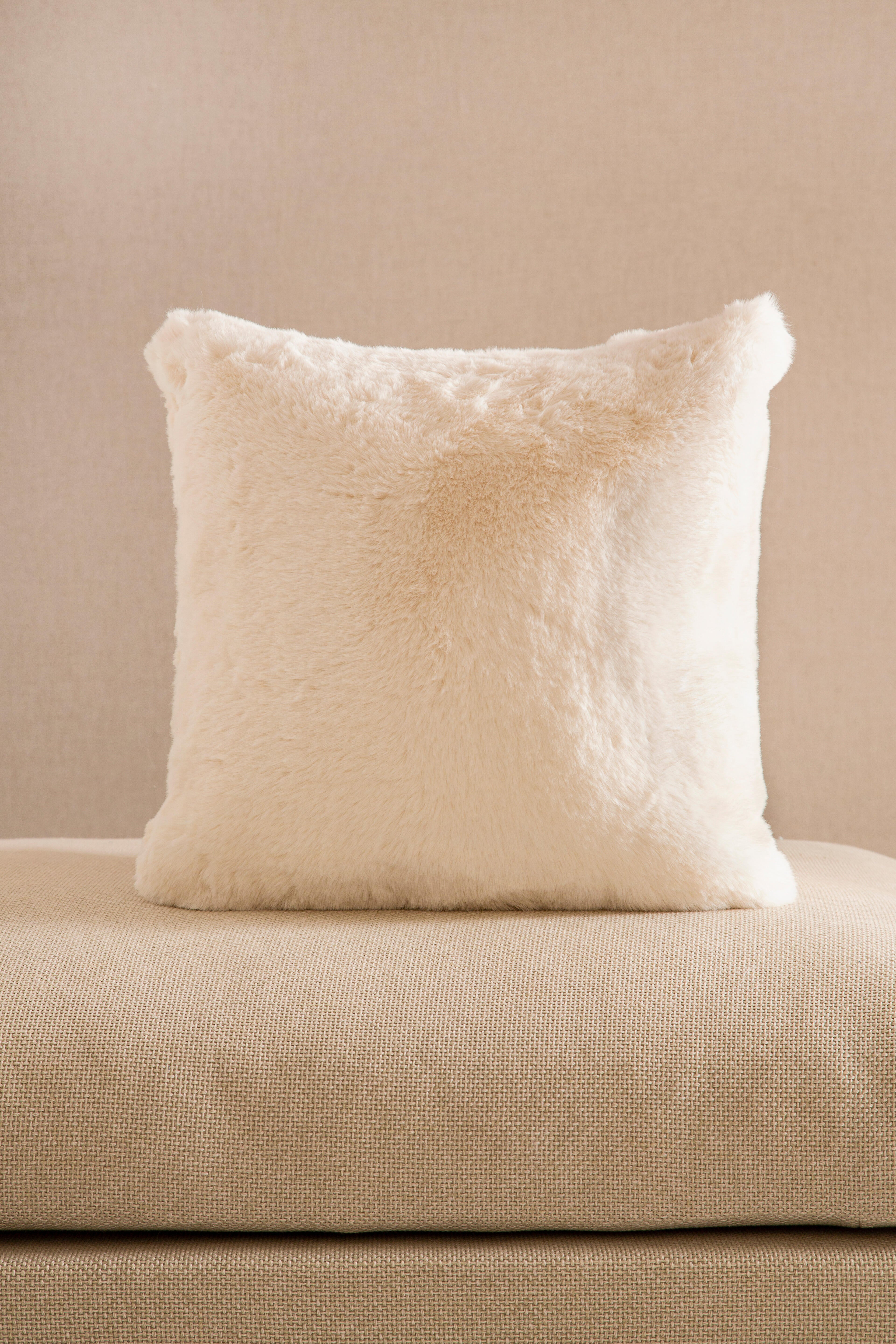 Almofada decorativa INSPIRE SWANNY 45X45CM CREME - 21