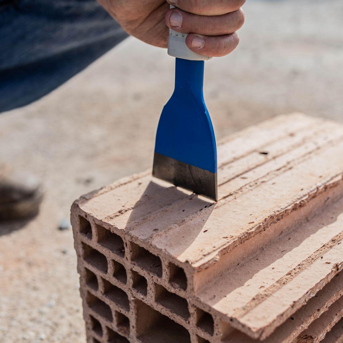 Ciseau à brique + pare-coups 70 mm x 230 mm REVEX - 5