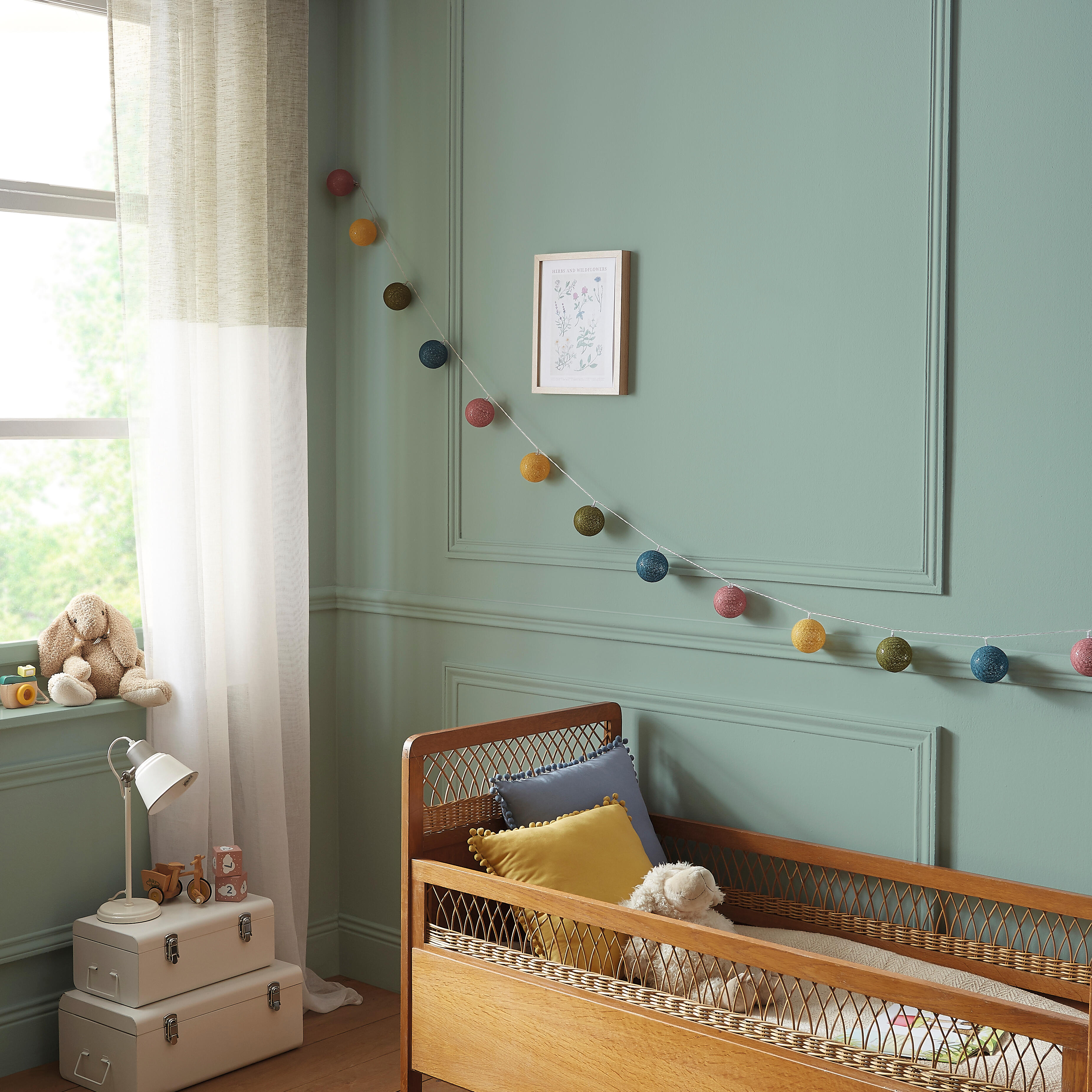 Pintura de interior Biobase LUXENS color cactus 6 mate 4L para paredes y techos - 6