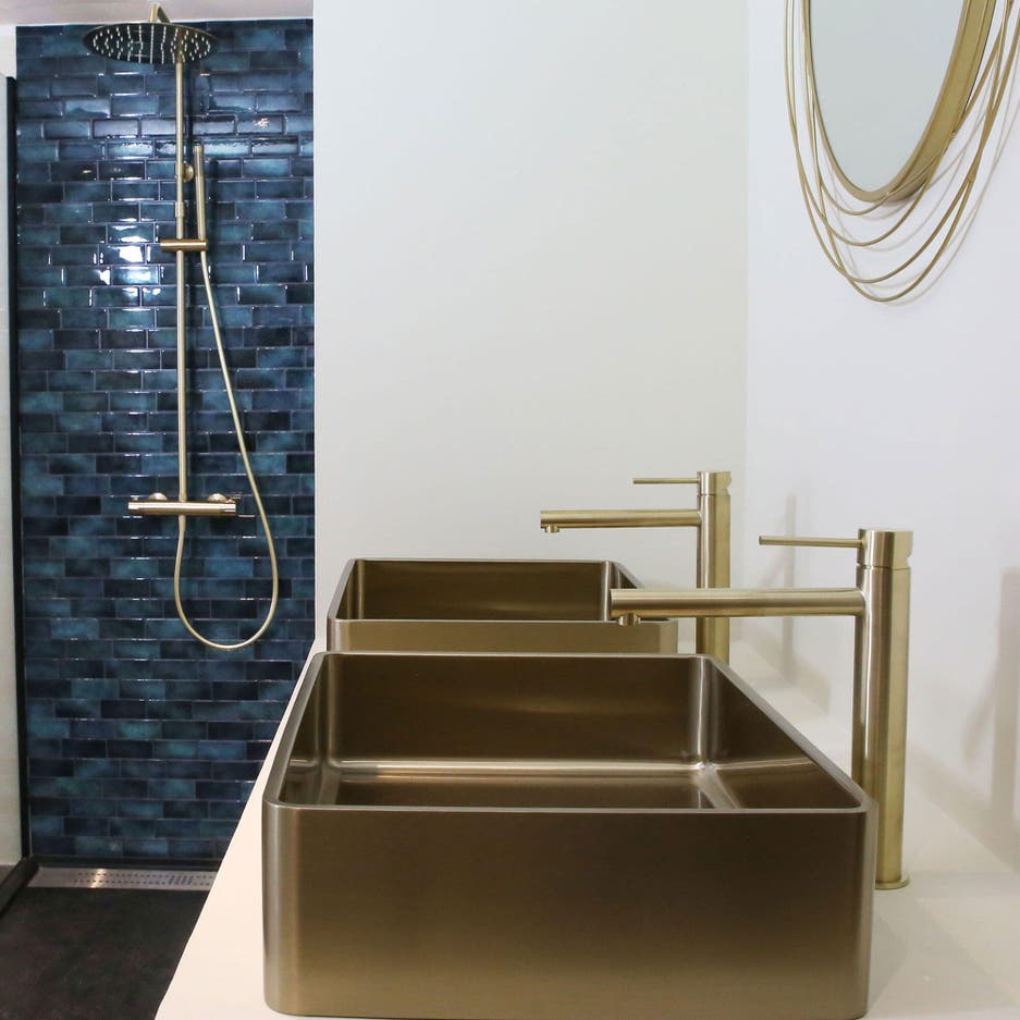 Grifería lavabo dorado