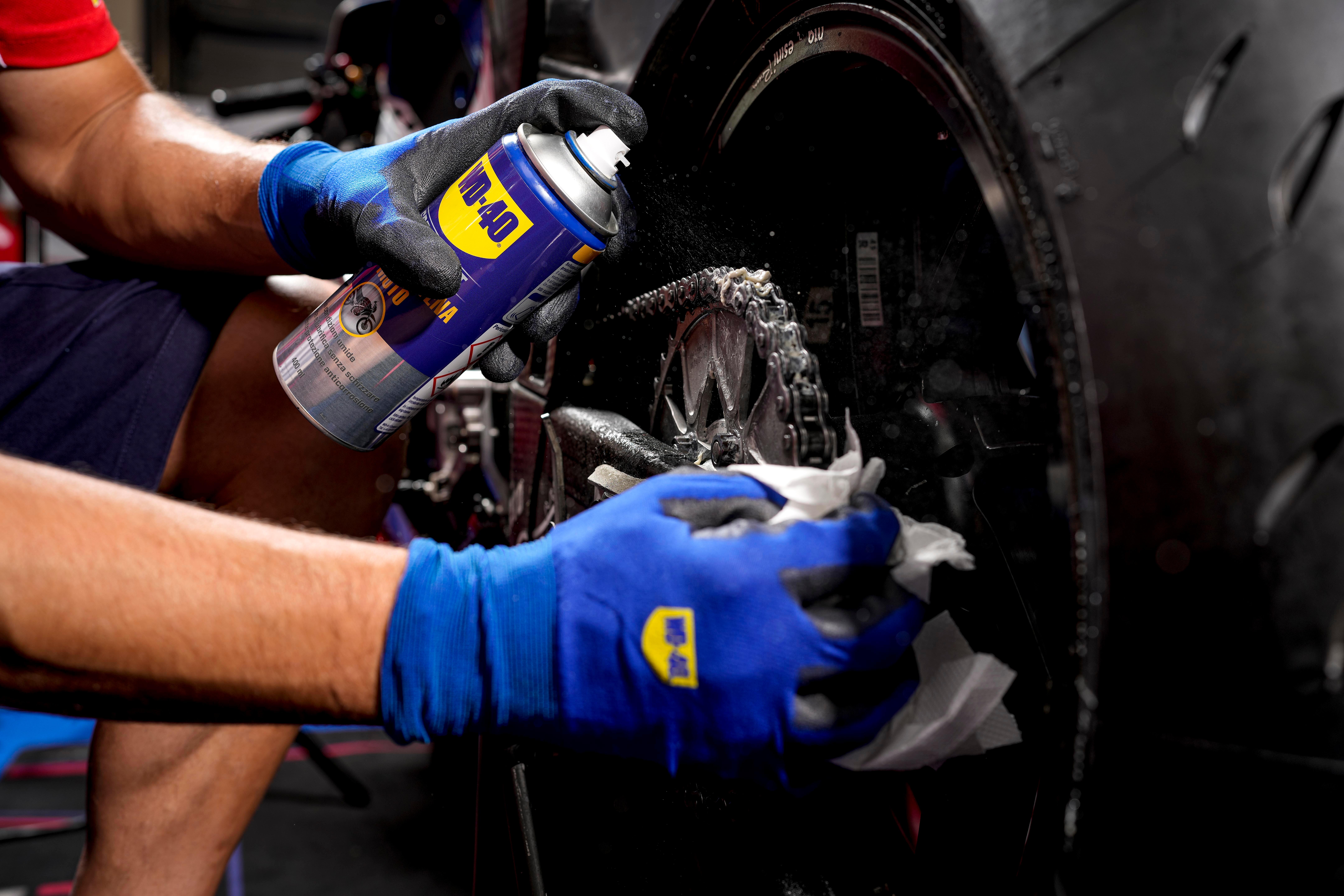Massa para correntes para ambiente húmido em spray 400 ml WD-40 Specialist - 5