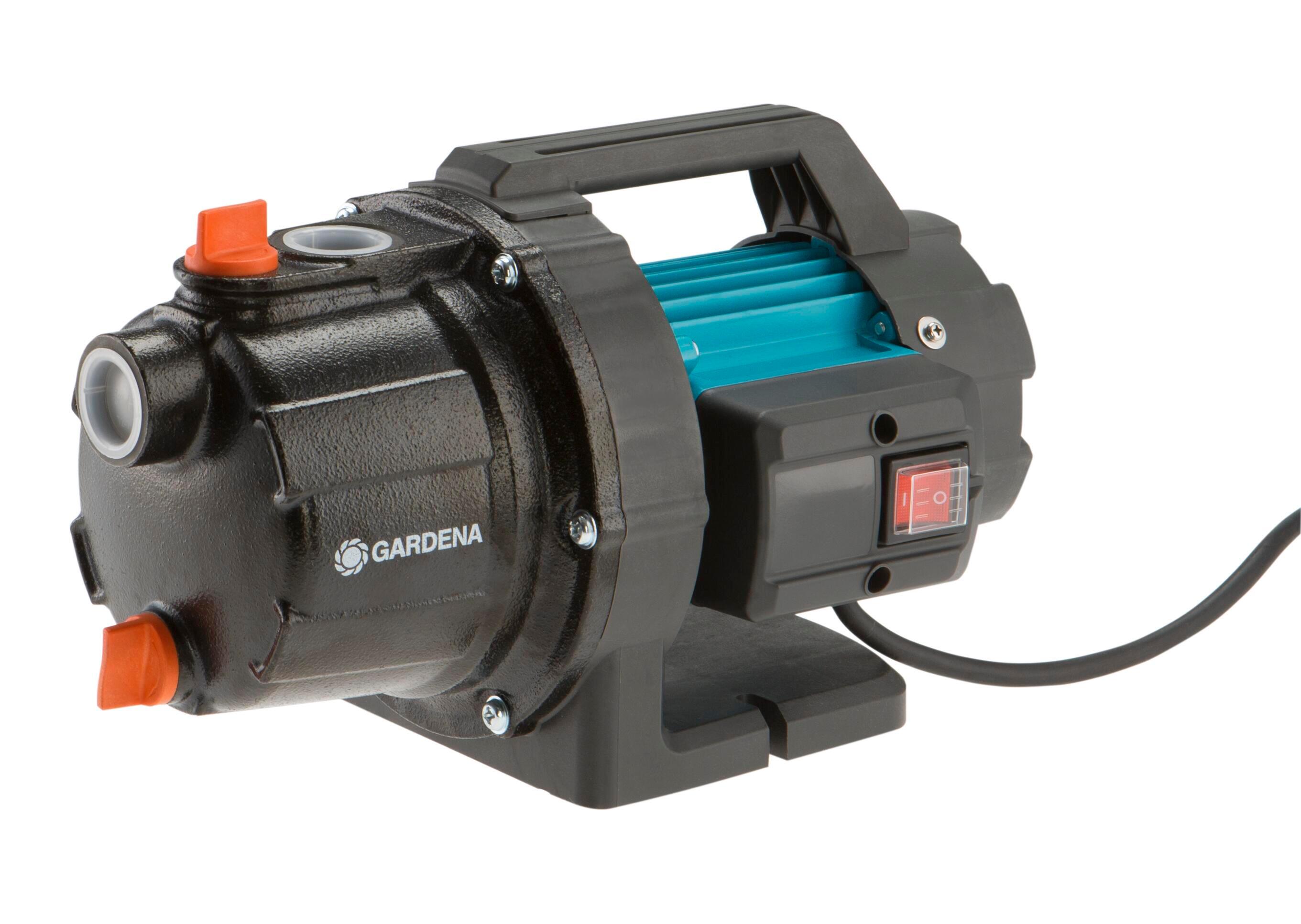 Bomba de superficie gardena 9015-47 de 800w y caudal máximo 3.7 l/h