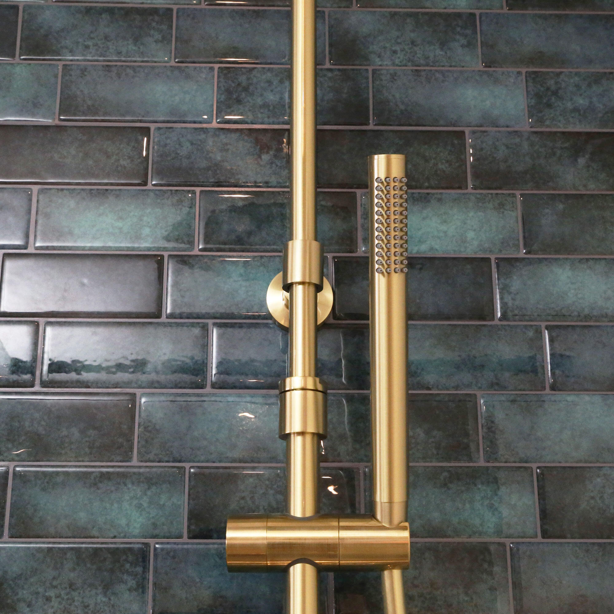 Columna de ducha termostática ESSEBAGNO Envol oro cepillado - 6