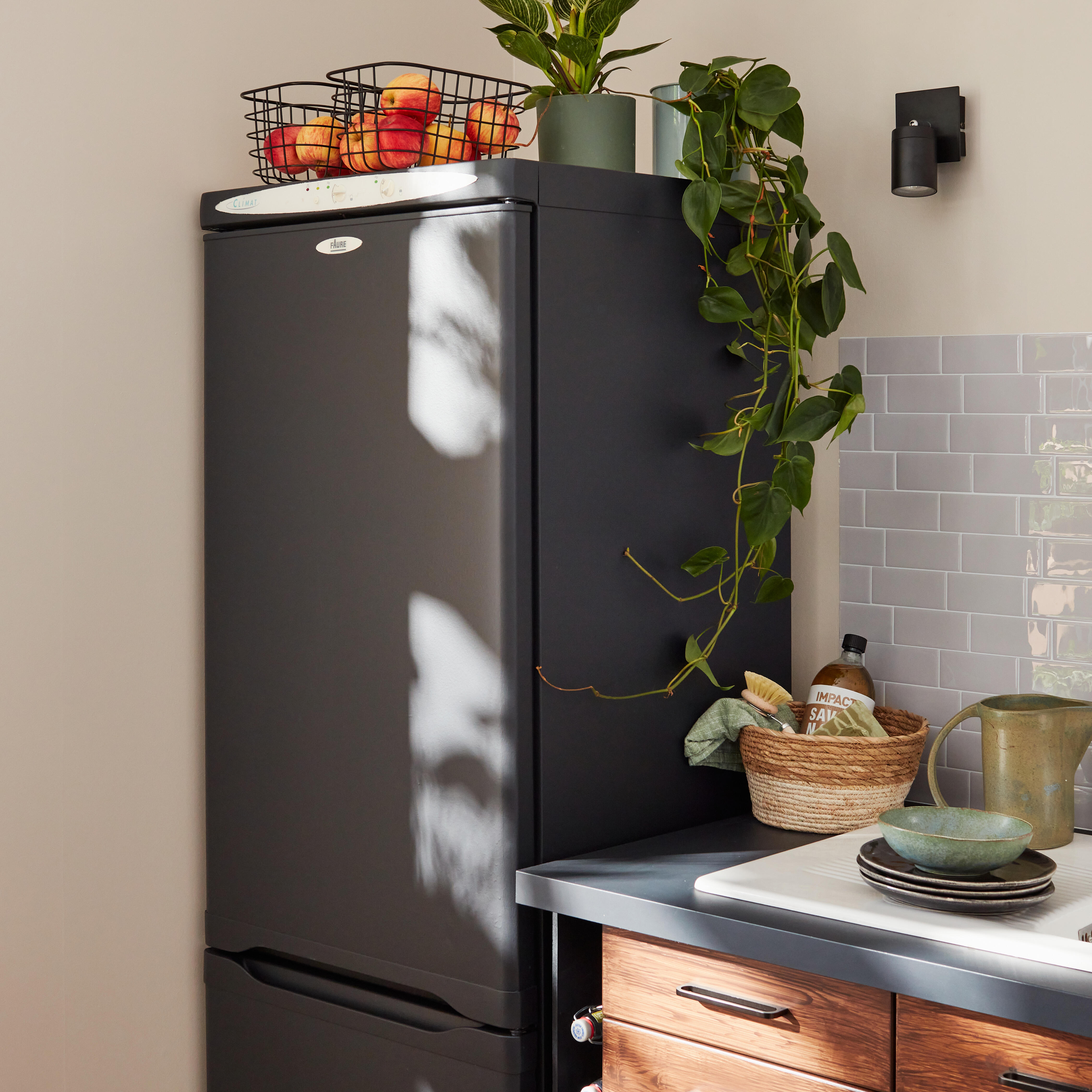 Bombe de peinture Relook tout MAISON DECO noir mat 400 ml - 3