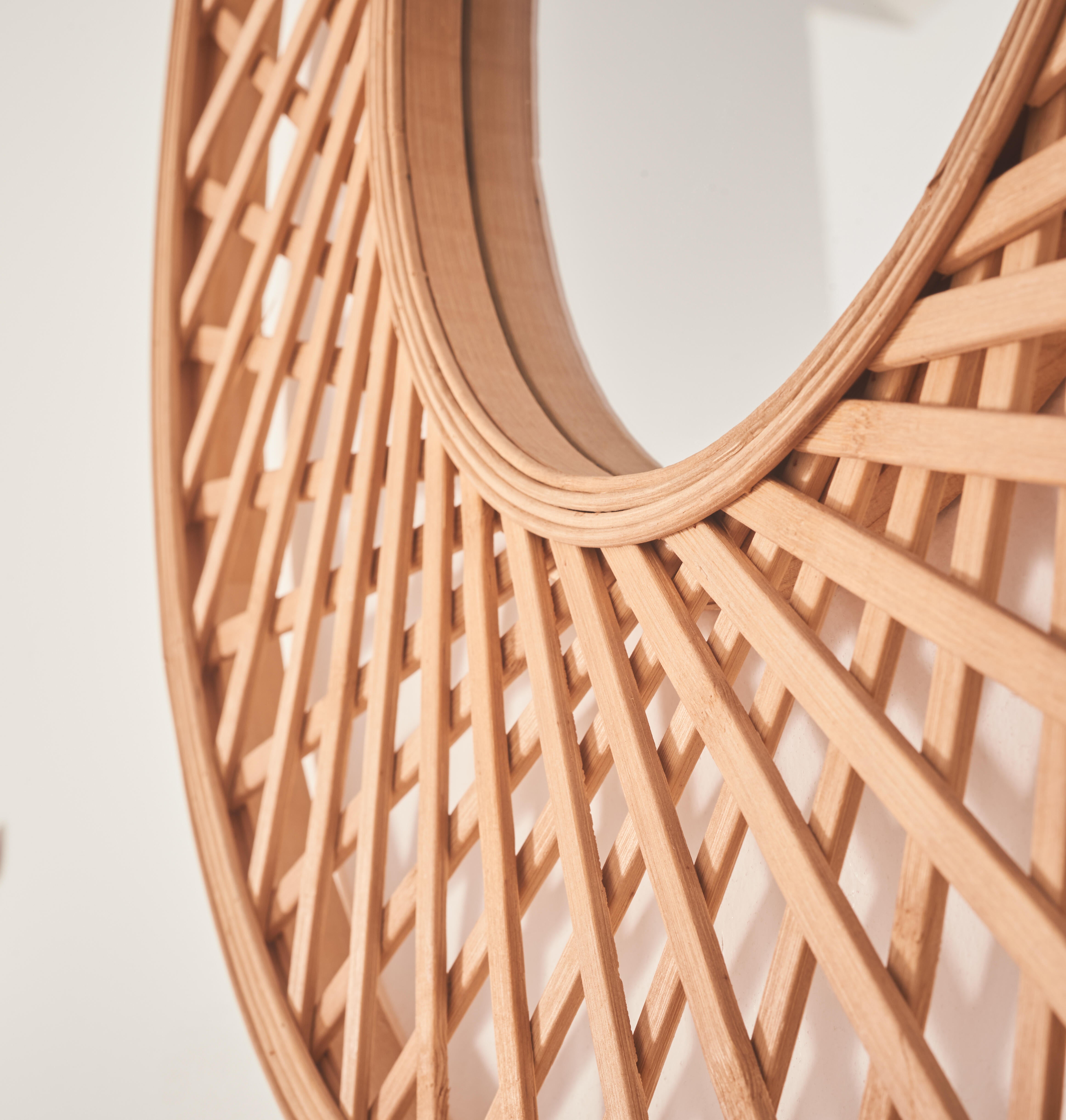 Espejo enmarcado de pared redondo Rosace bambú natural mate INSPIRE de 60 cm de diámetro - 6