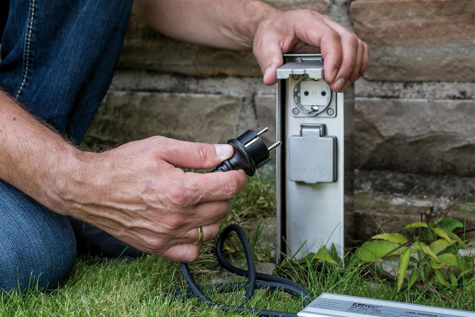 Kit 3 spots extérieurs à piquer Plug&Shine IP65 3000K métal noir PAULMANN - 6