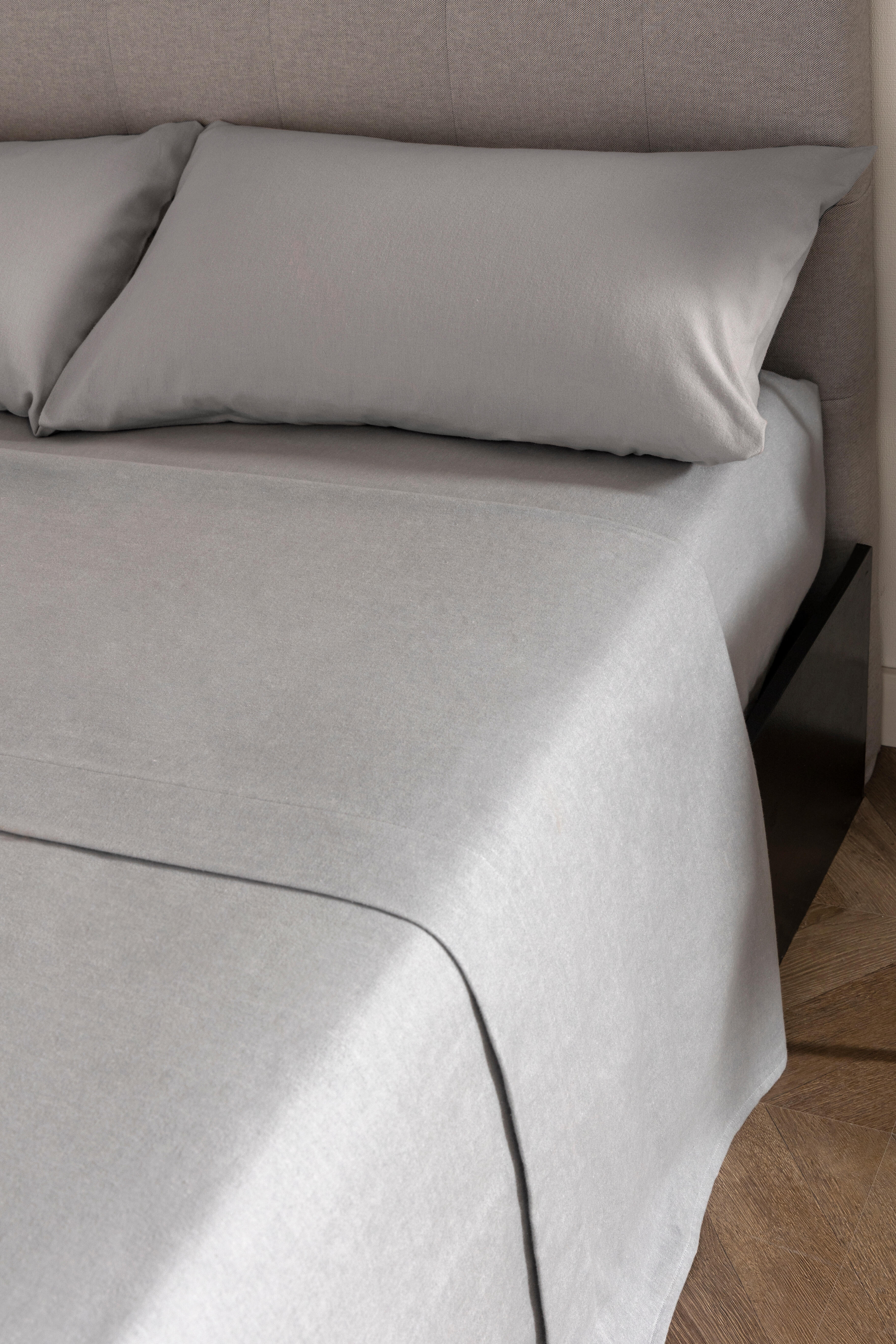 Sábana bajera con elástico algodón franela 80 hilos gris 150x200 para cama de 150 cm - 30