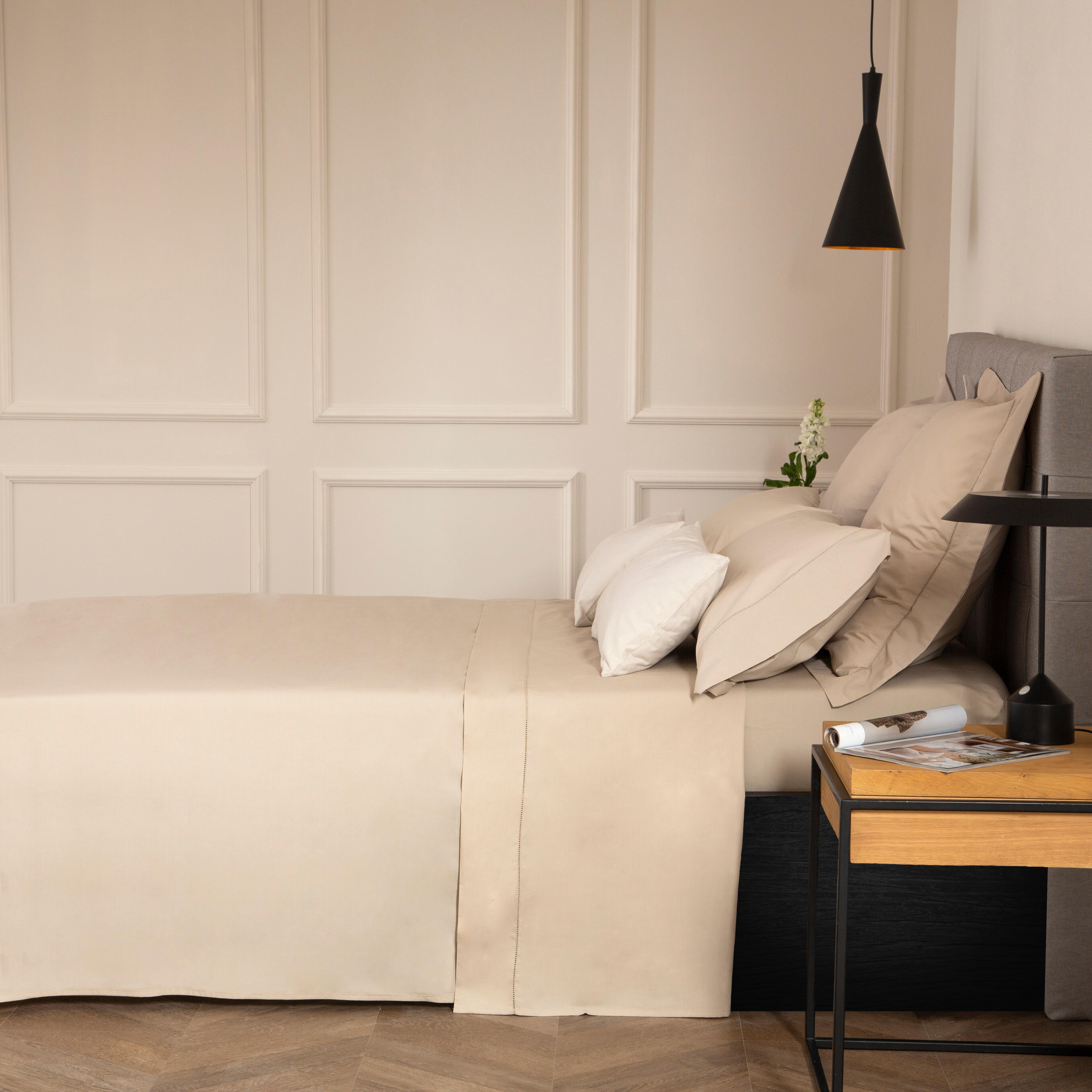 Sábana bajera percal 200 hilos beige visón para cama de 150 cm