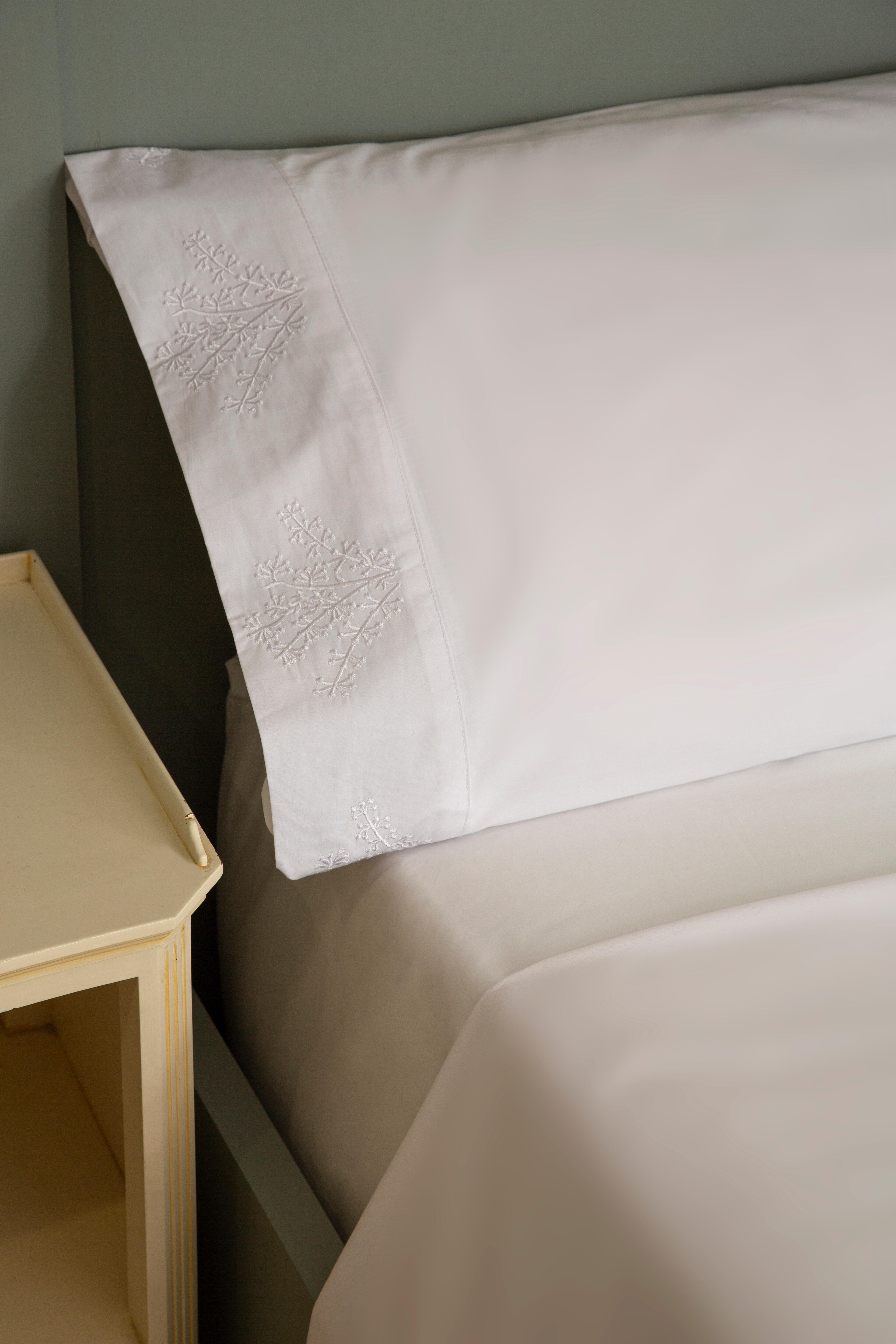 Sábana encimera Bordado Ramas algodón percal 200 hilos blanco 210x270 para cama de 135 cm - 37