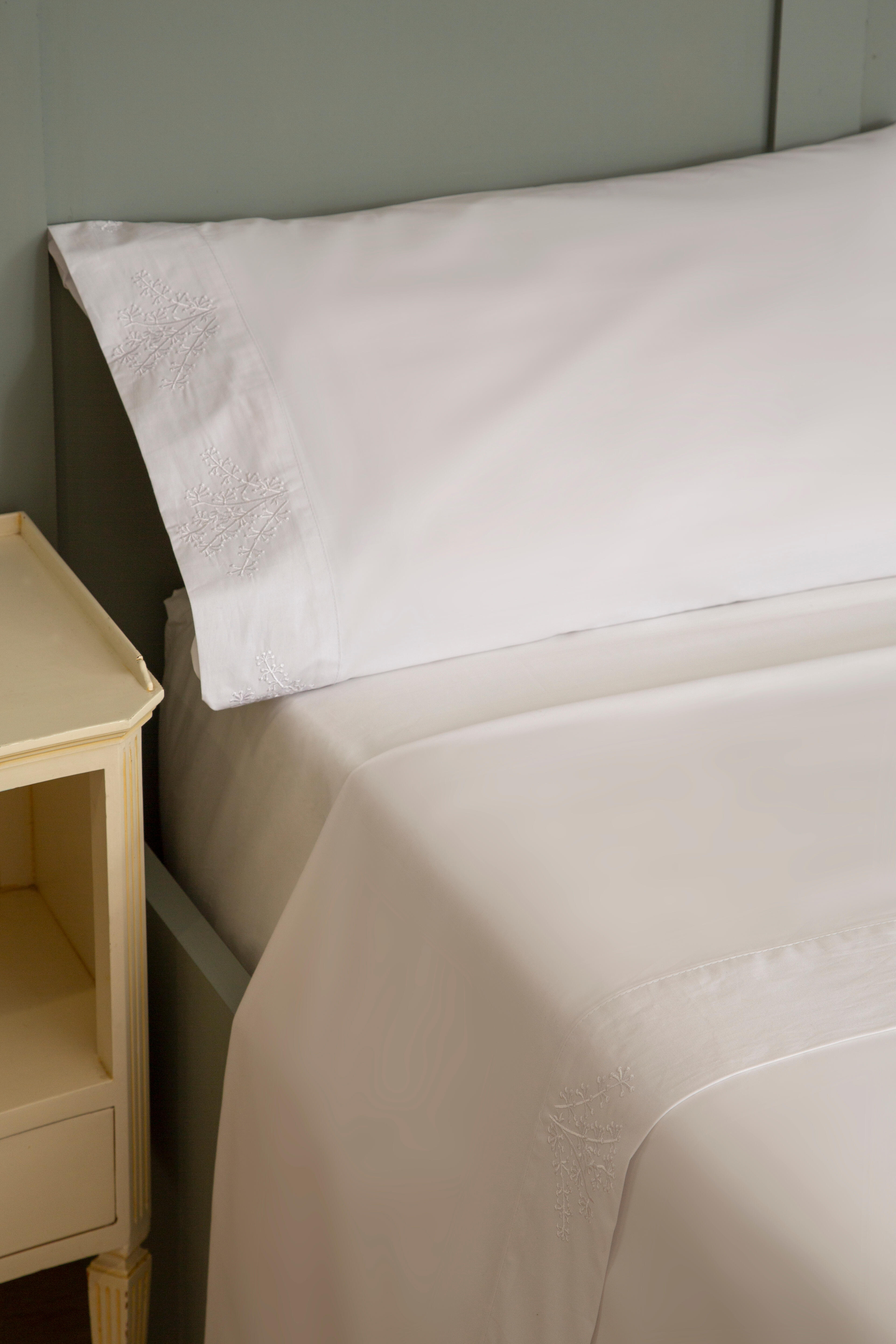 Sábana encimera Bordado Ramas algodón percal 200 hilos blanco 210x270 para cama de 135 cm - 36