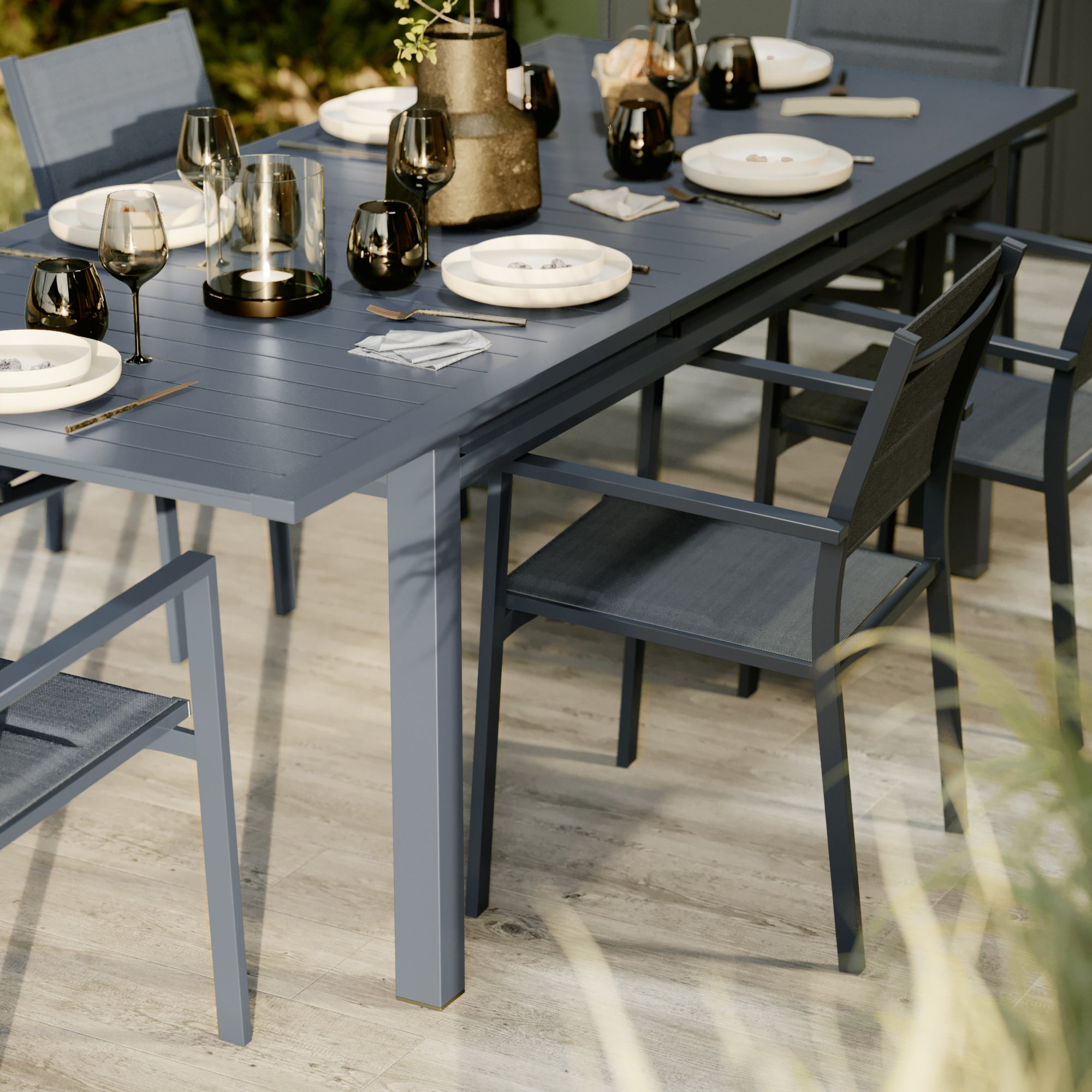 Set tavolo e sedie Sanibel NATERIAL in alluminio antracite per