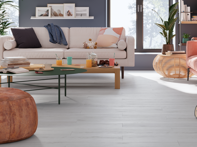 sala de estar com pavimento vinílico branco