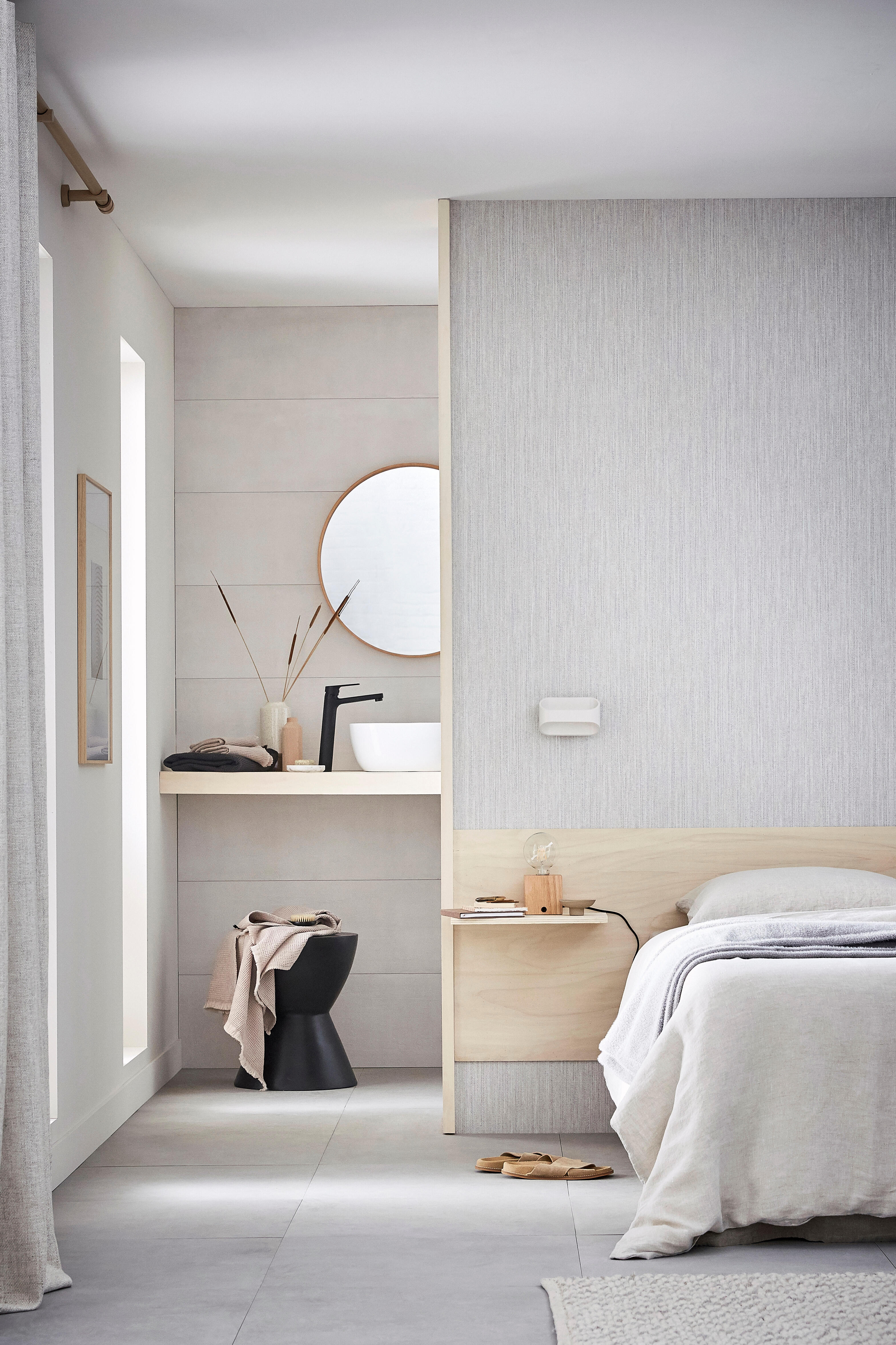 Piastrella da pavimento e rivestimento interno in gres porcellanato 60 x 60 cm rettificato smaltato grigio perla opaco Urban R9 traffico medio forte (pei 3/5) Sp. 9.5 mm 1.08 mq - 4