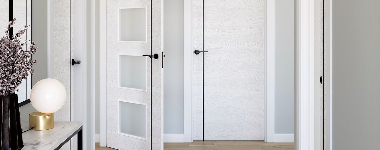 Puertas blancas con cristal: la solución que tu casa necesita para ganar  luz, espacio ¡y otras cuantas ventajas!