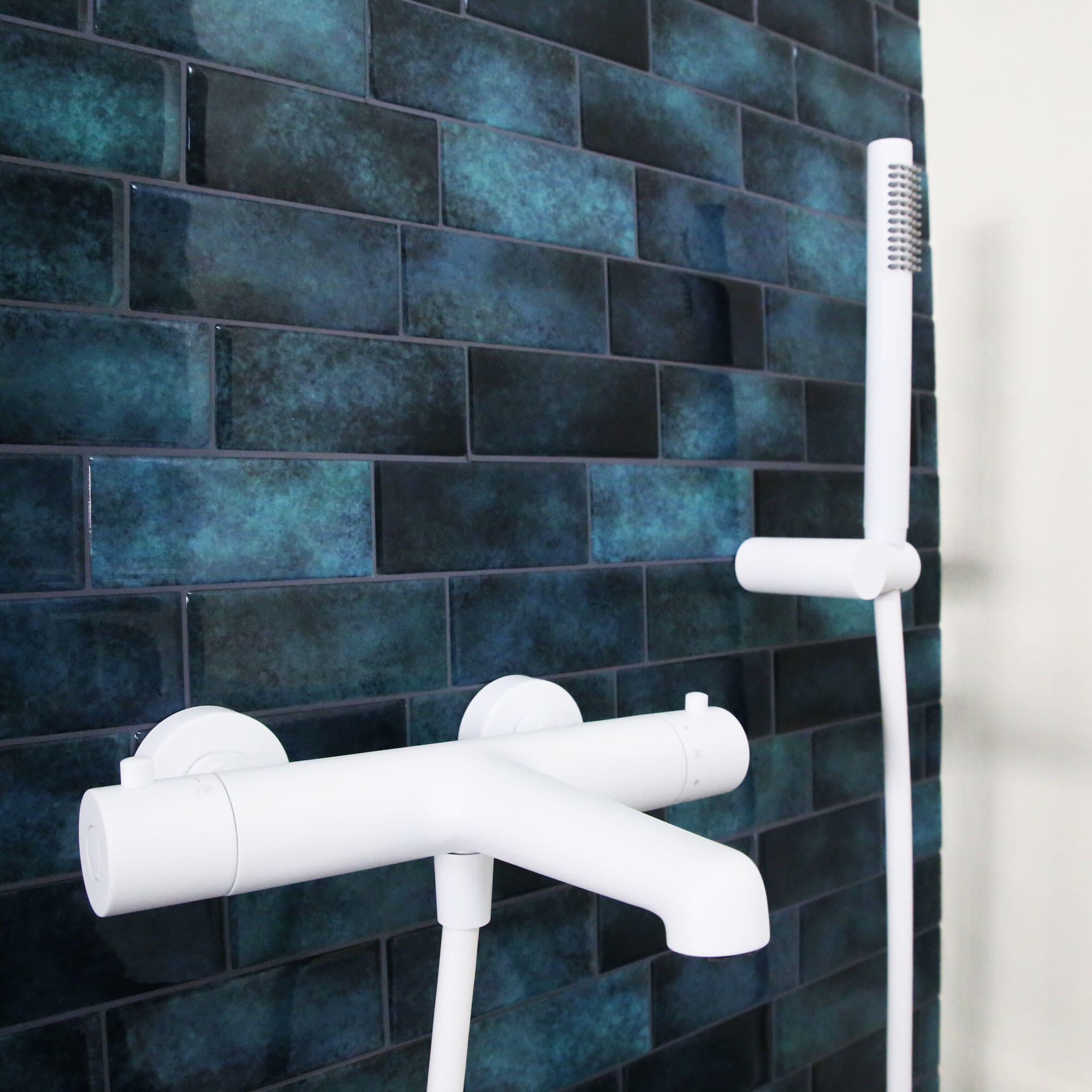 Mitigeur de douche thermostatique blanc mat, Envol, ESSEBAGNO - 2