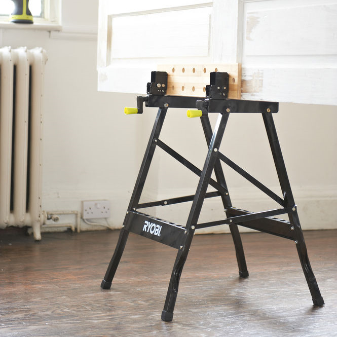 Etabli pliant RYOBI Rwb02, 60,5x62,5 cm