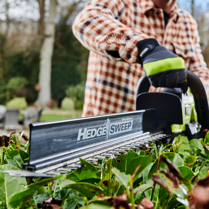 Taille-haie sans fil brushless RYOBI Ry36htx65a-0 36V, L.65 cm, sans batterie