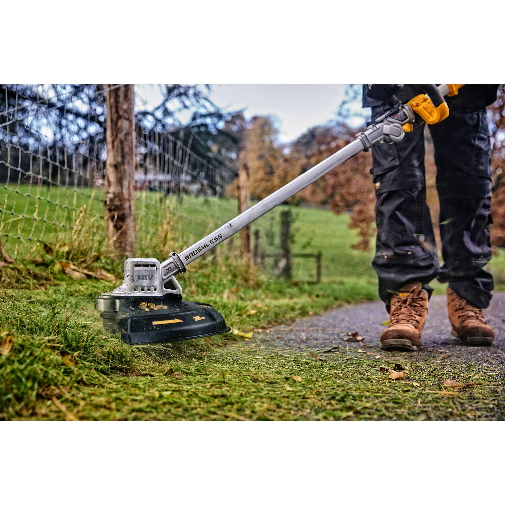 Coupe-bordures DEWALT XR 18V, L.36cm Sans Batterie, DCMST561N-XJ - 3