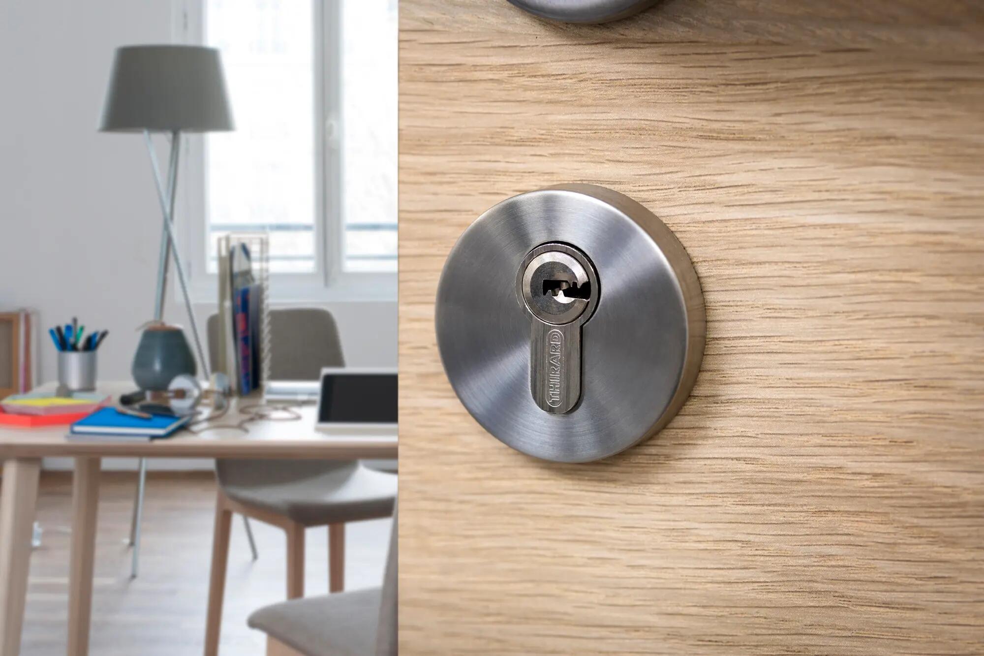 Cylindre THIRARD T2 débrayable L.30 + 10mm 5 clés - 2