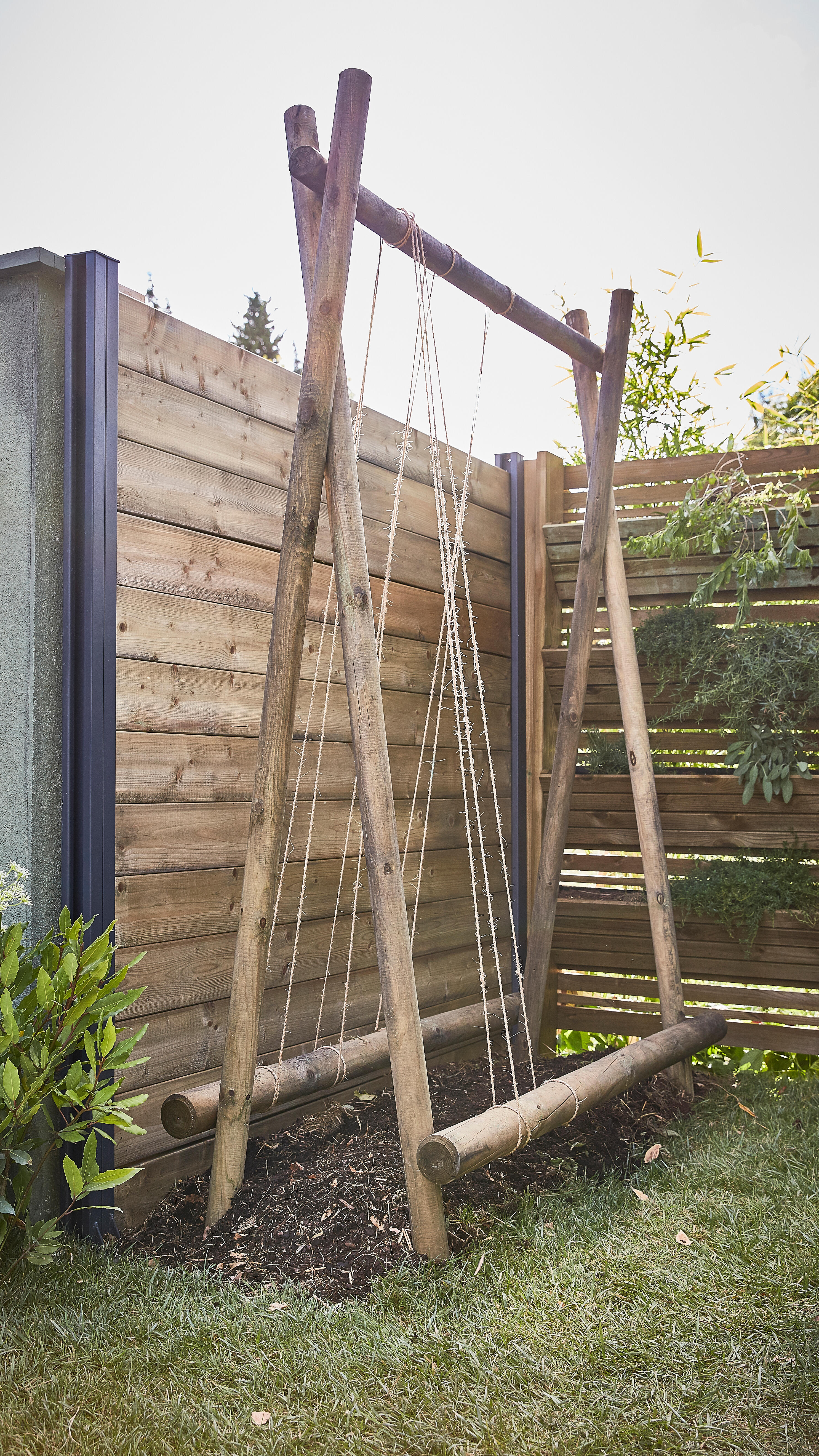 Estaca de madera de 2,5 m de alto y 6 cm de diámetro - 8