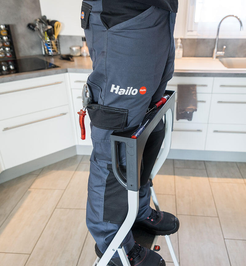 Marche pied HAILO Safety Plus 2 marches larges pliable en acier avec poignées - 2