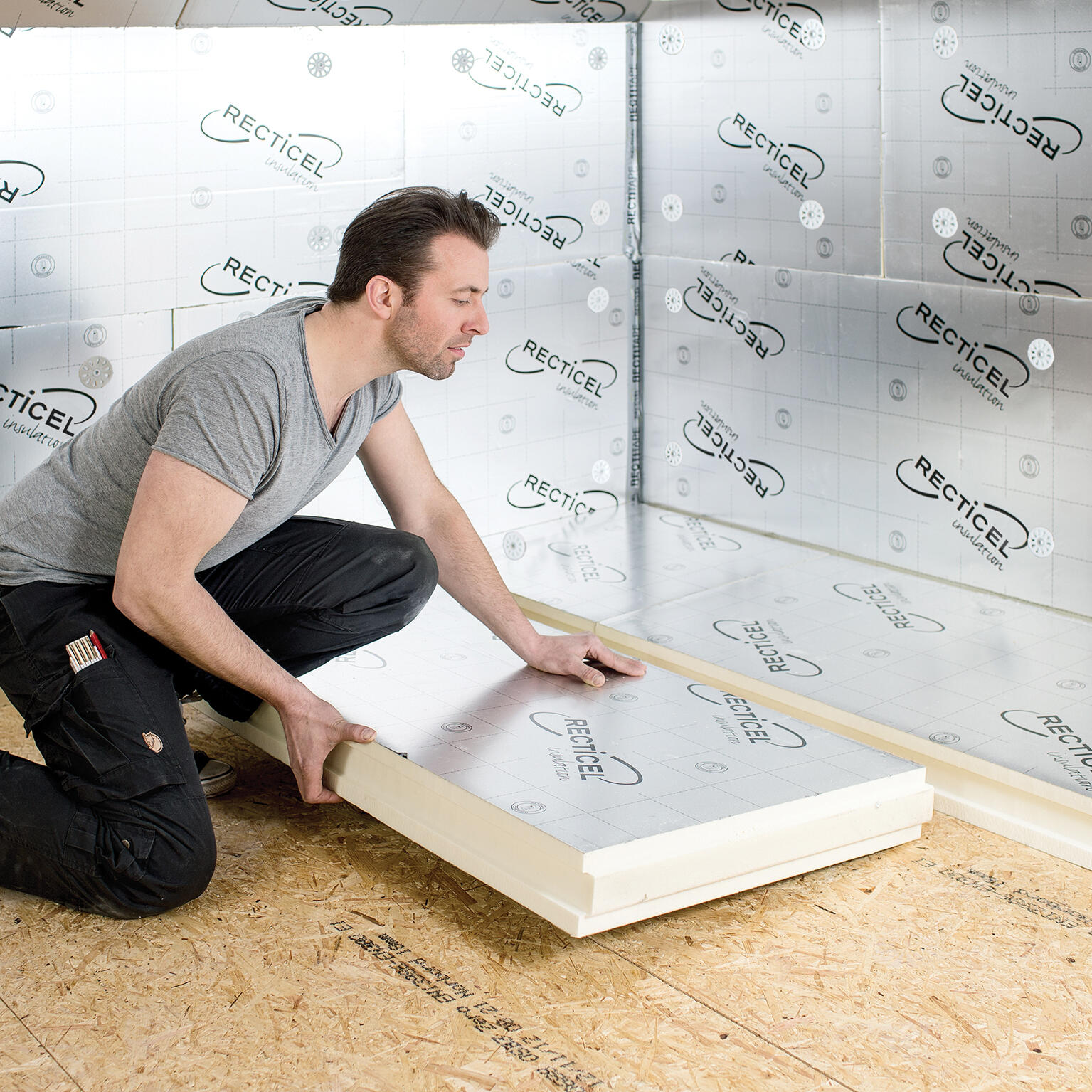 6 panneaux polyuréthane et alu. RECTICEL, R=1.8, Ep.40 mm, L.1.2 x l.0.6 m - 3