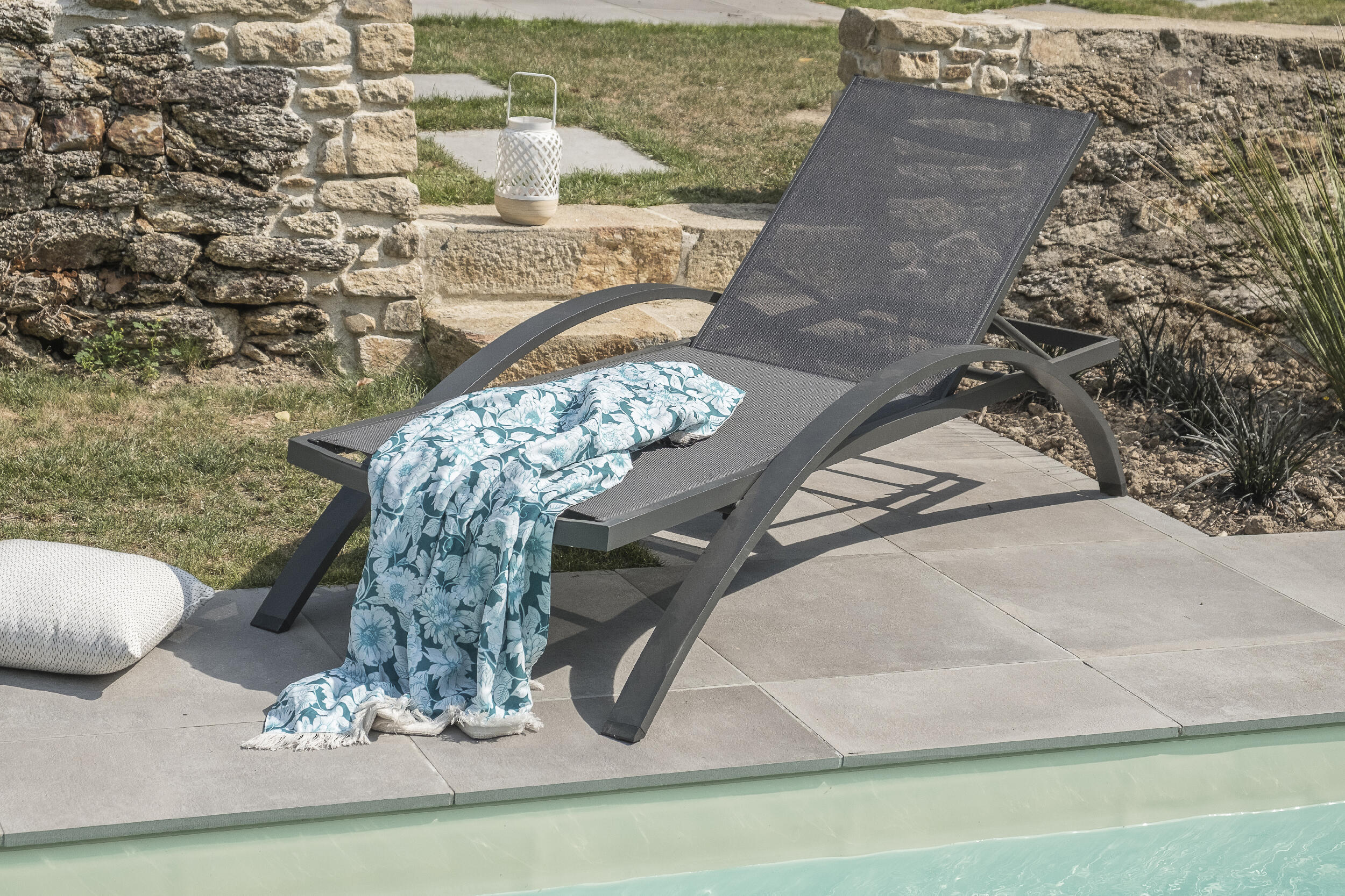 Bain de soleil en aluminium DCB GARDEN Barcelona noir - 2