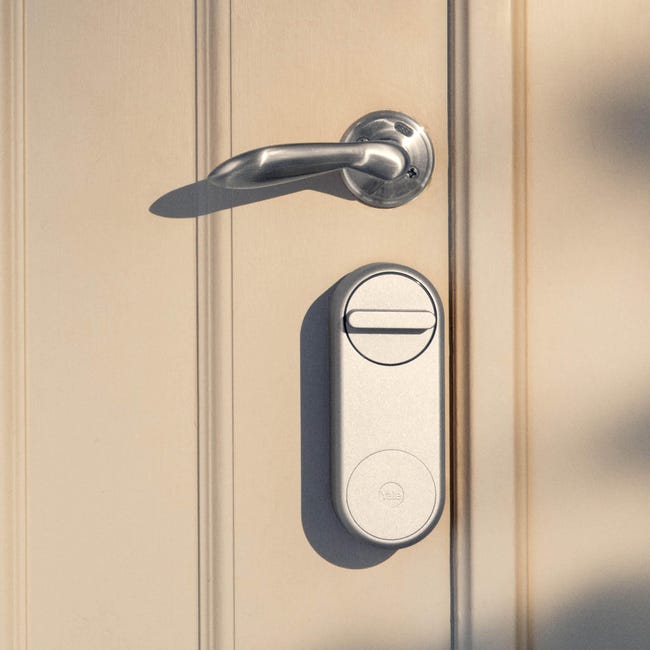 Serrure intelligente Bluetooth à écran tactile Assure Lock 2 de Yale - Nickel satiné | Best Buy Canada Serrure intelligente Bluetooth à écran tactile Assure Lock 2 de Yale - Nickel satiné | Best Buy Canada