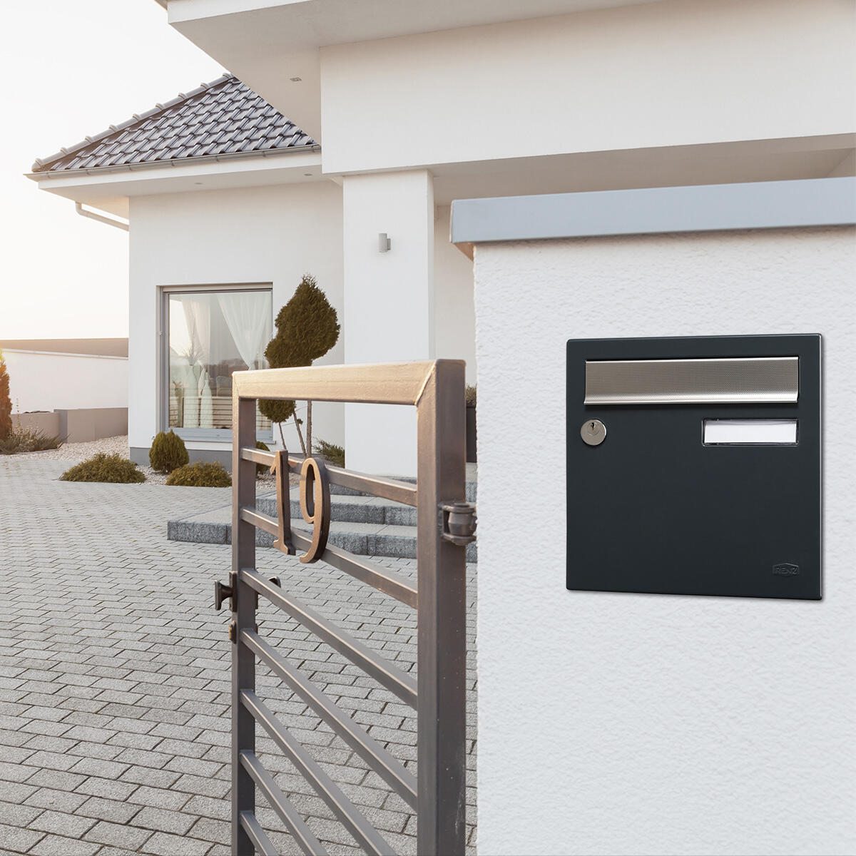 Boîte aux lettres normalisée 1 porte extérieur RENZ Allure acier anthracite mat - 2