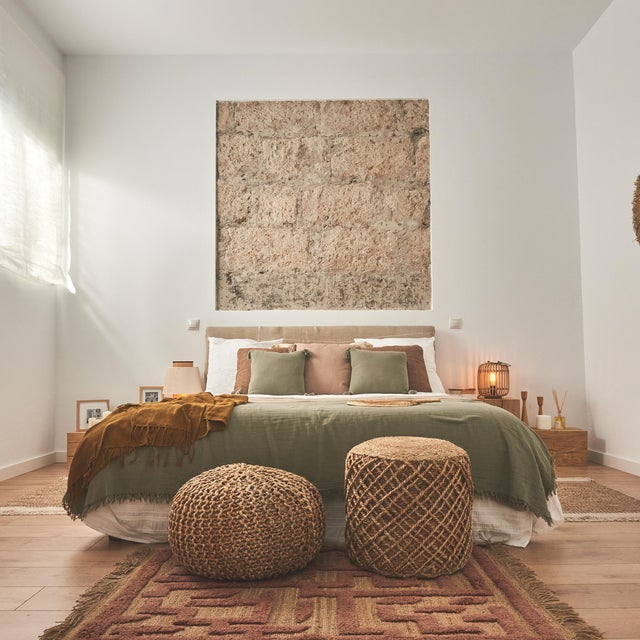 Dormitorio moderno de estilo natural.