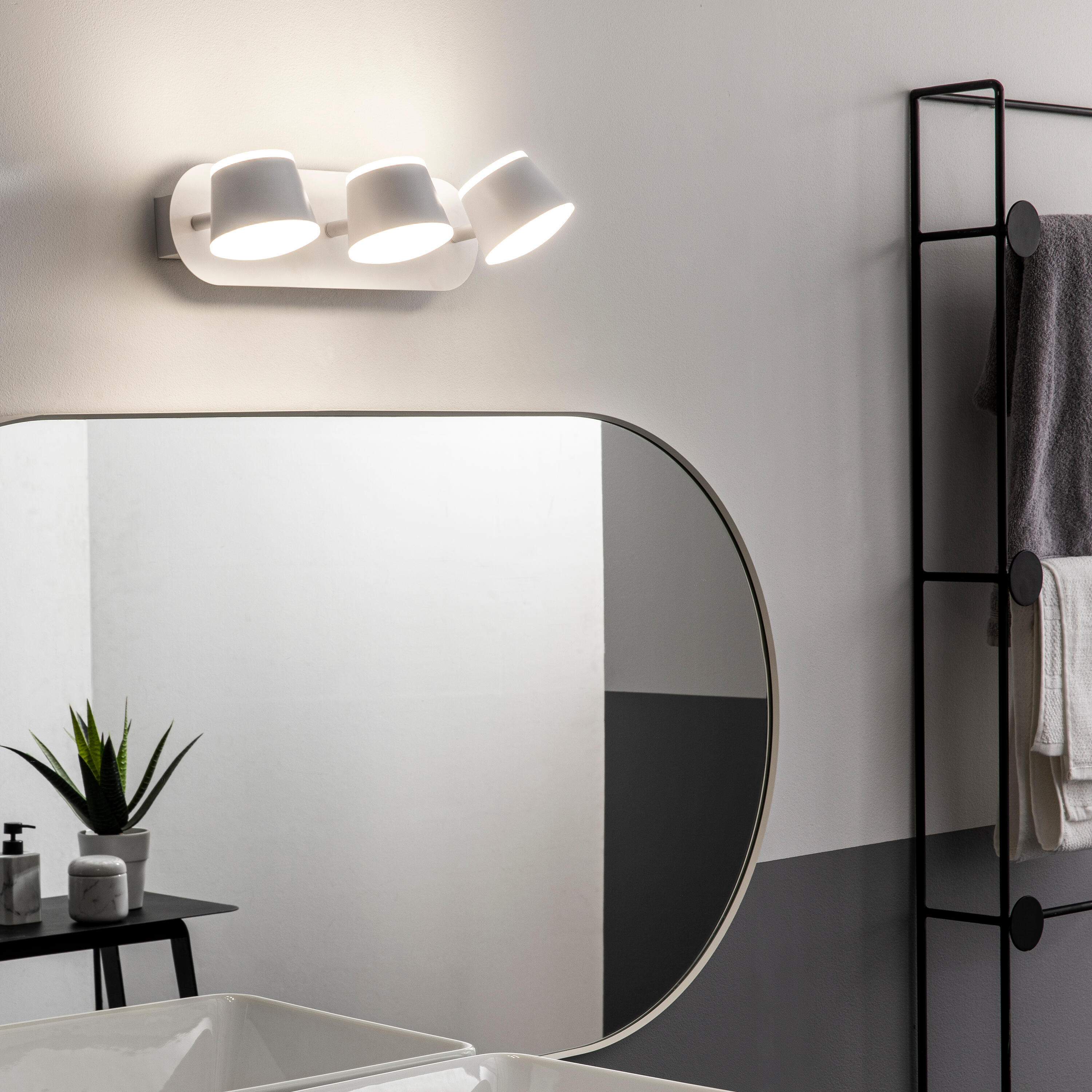 Applique Murale LED HAILEY – Chrome/blanc, 40 Cm, IP44, Lumière Blanche Neutre 4100K, Parfaite Pour Salle De Bain