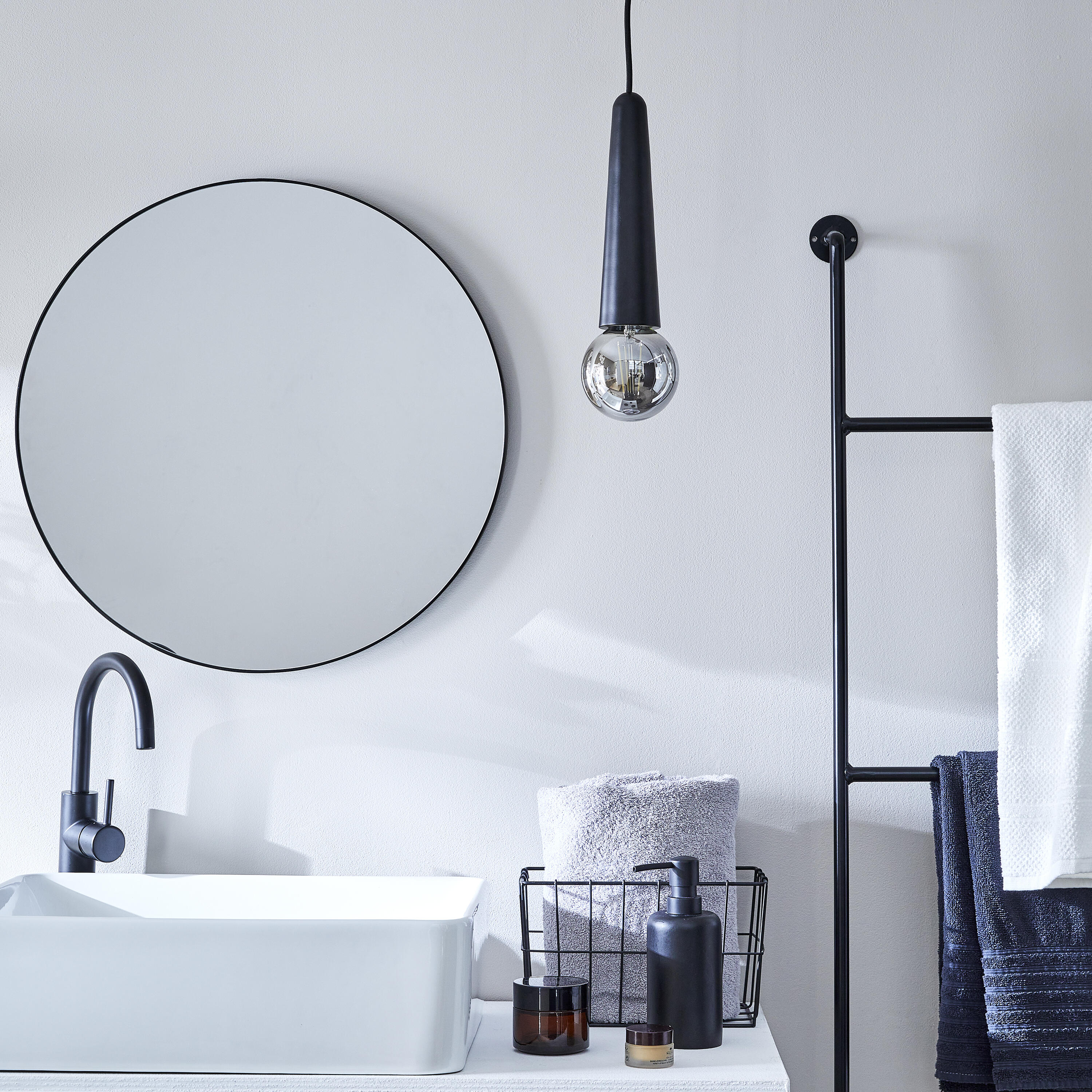 Lampa wisząca Moho czarna E27 IP44 Inspire - 20