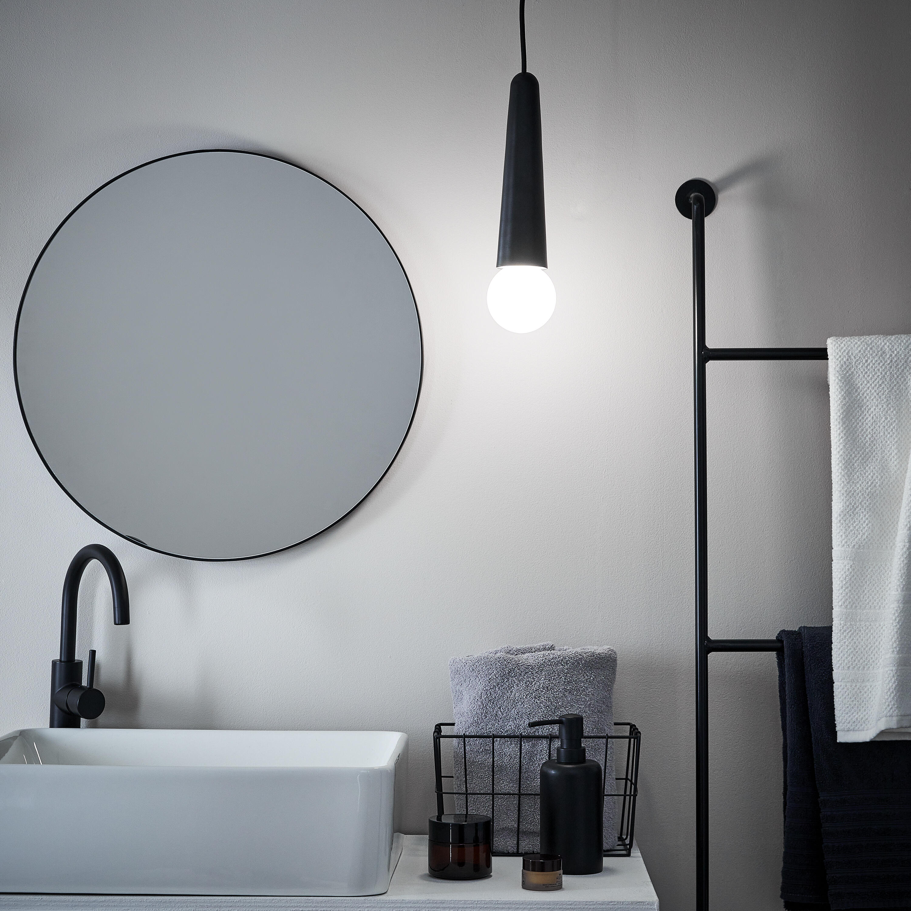 Lampa wisząca Moho czarna E27 IP44 Inspire - 19