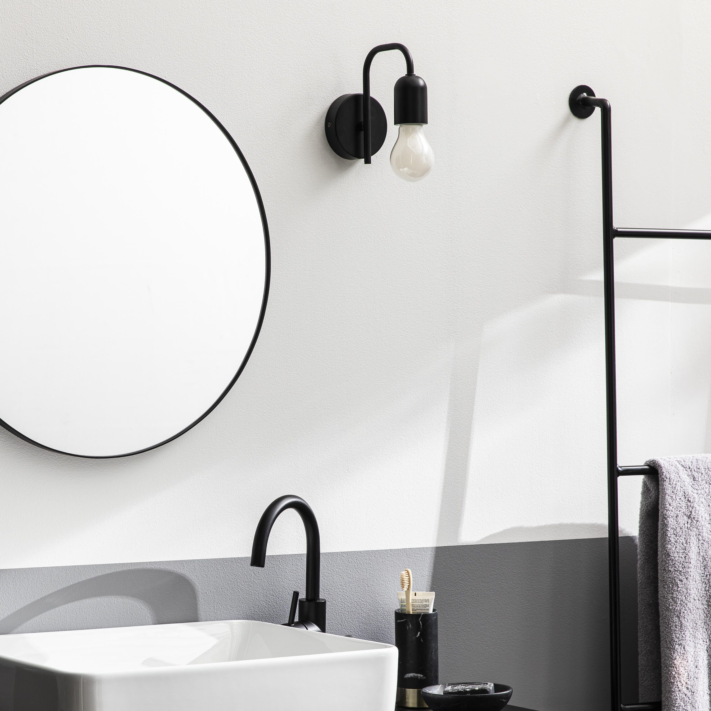 Candeeiro de parede VARELA E27 IP44 1 luz metal preto Inspire - 7