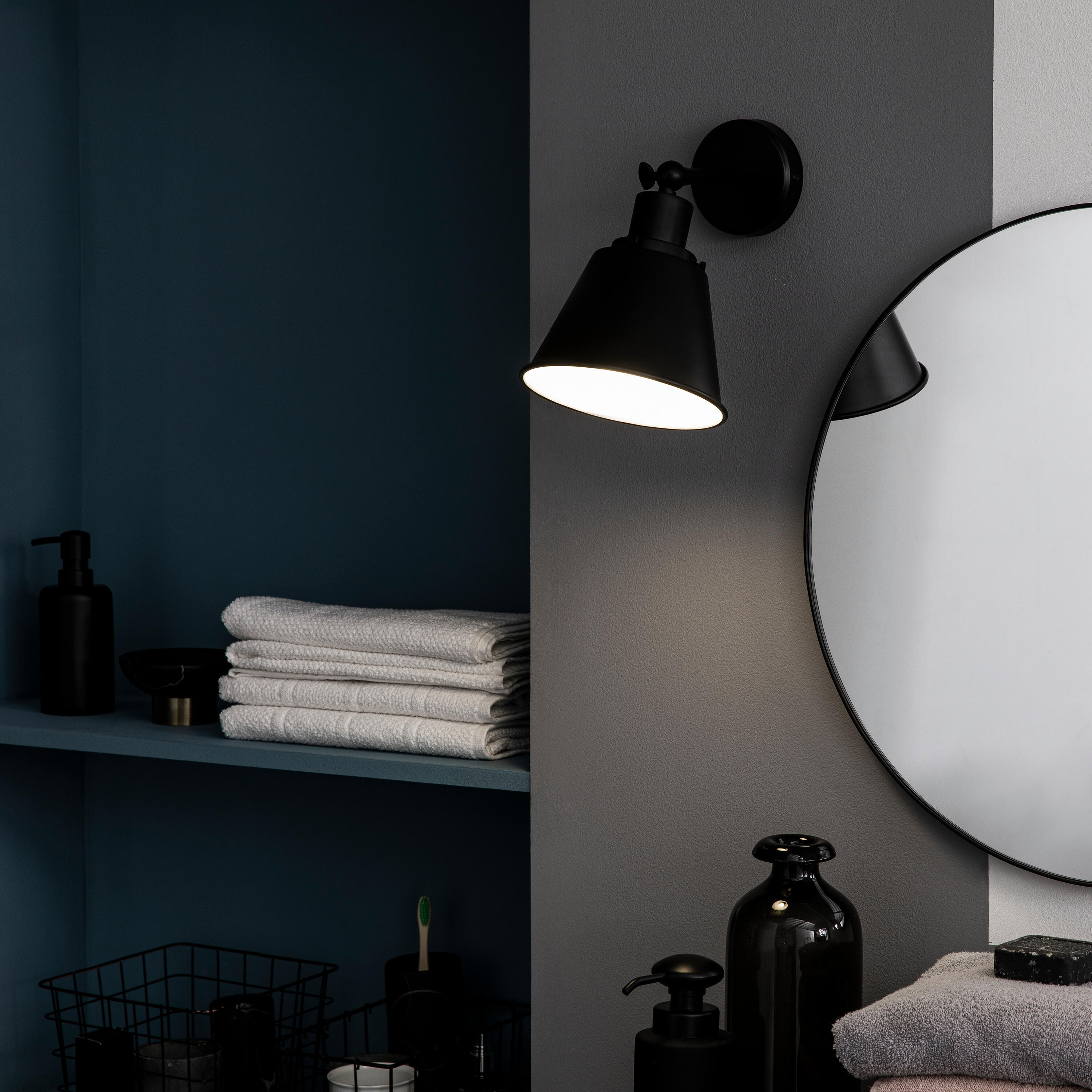 Reflektor Gerli czarny E27 IP44 Inspire - 2